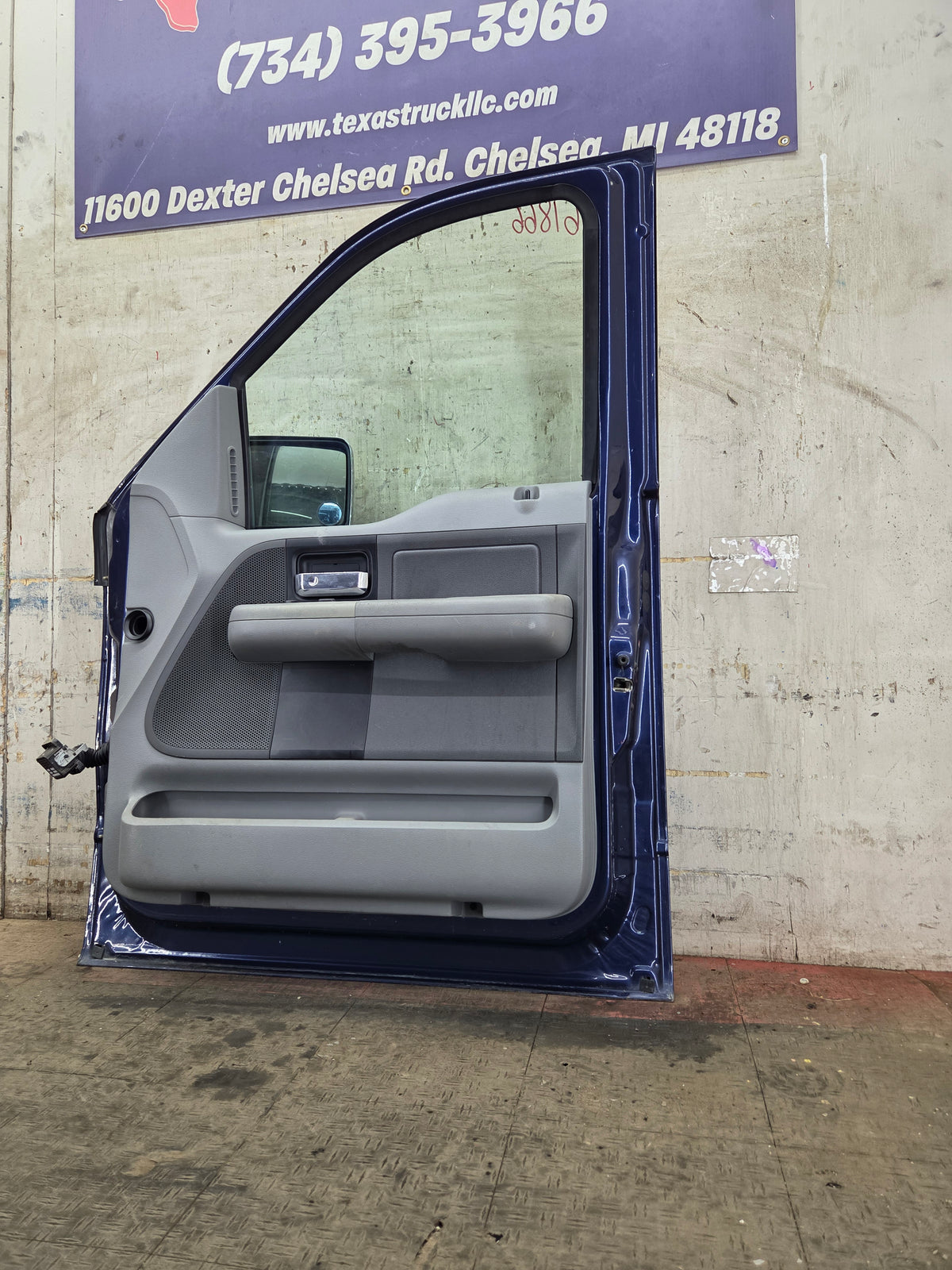 2004-2008 Ford F150 Crew Cab Passenger Side Front Door RH