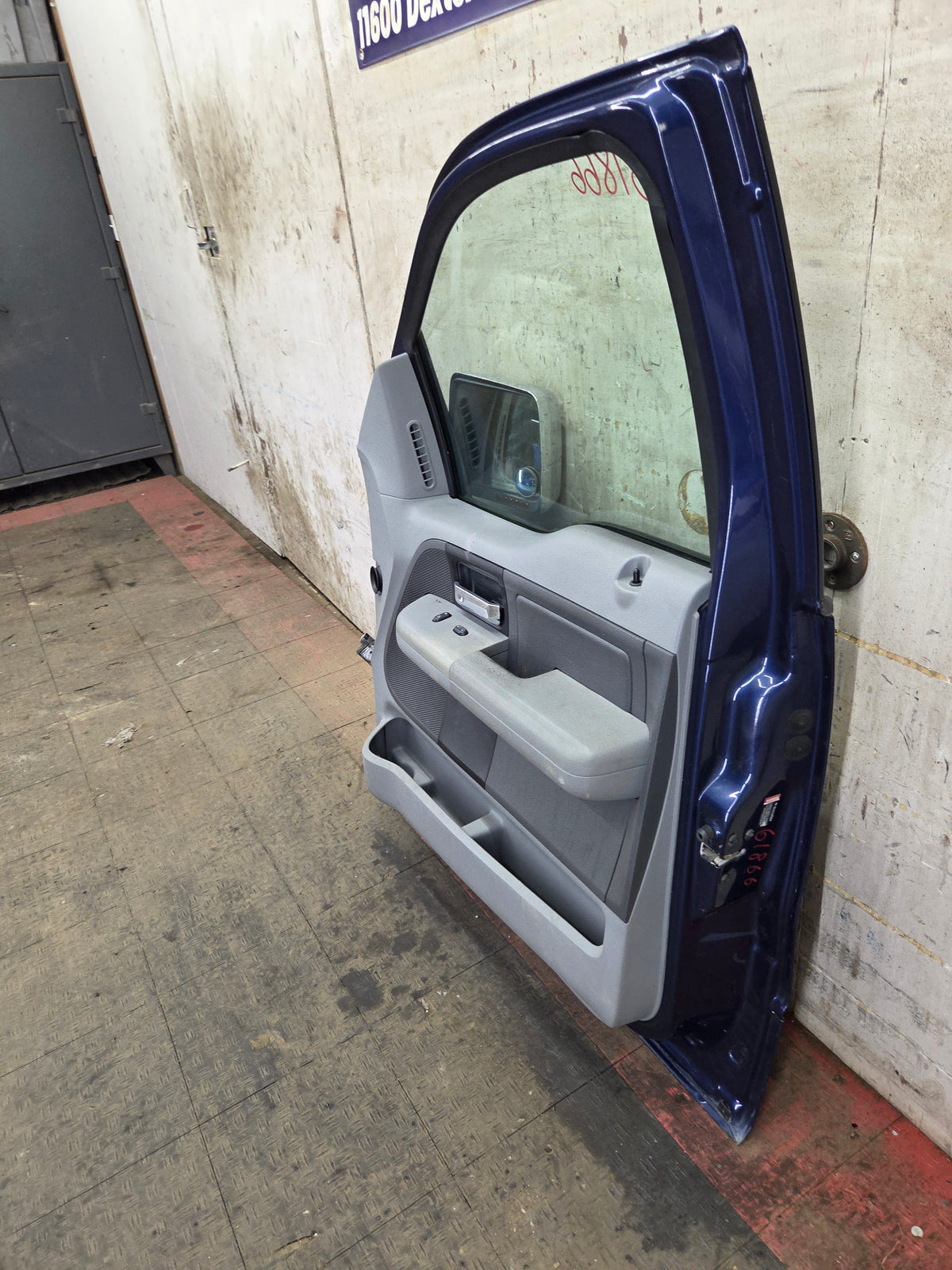 2004-2008 Ford F150 Crew Cab Passenger Side Front Door RH