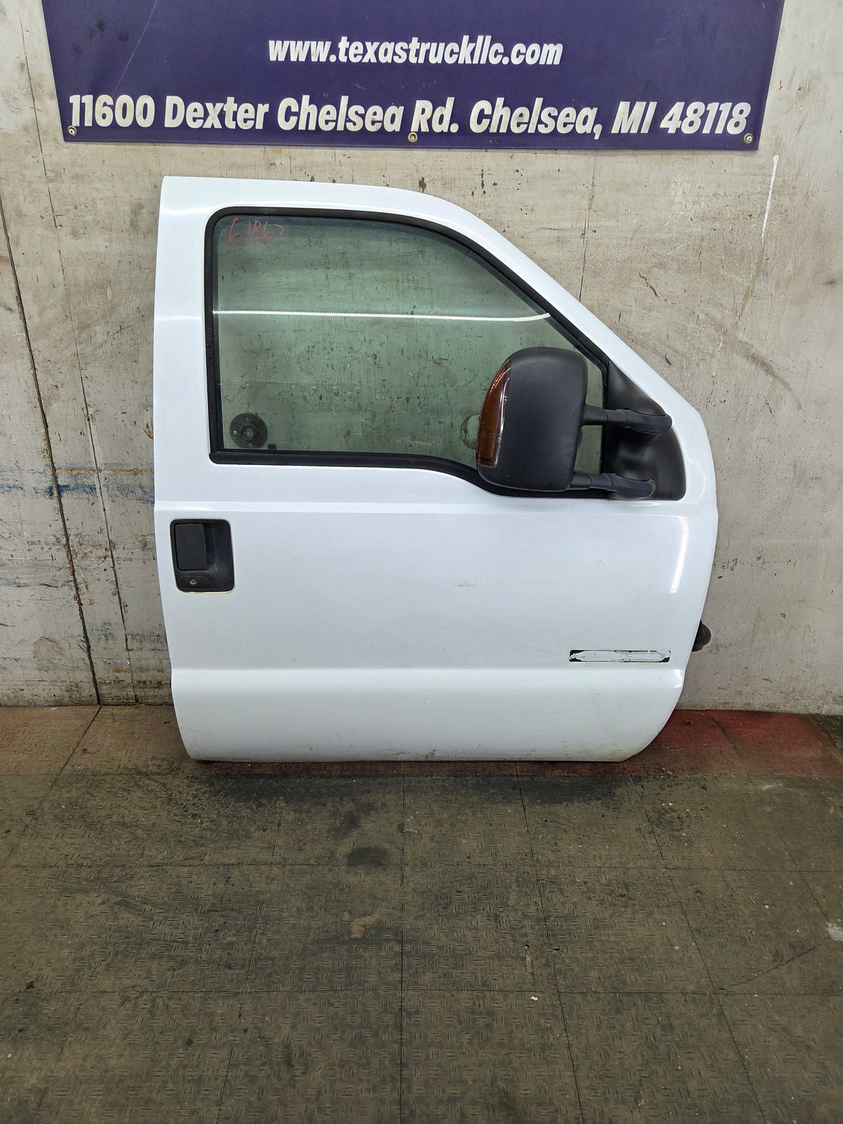 1999-2007 Ford Super Duty RH Passenger Side Front Door F250 F350 F450 F550