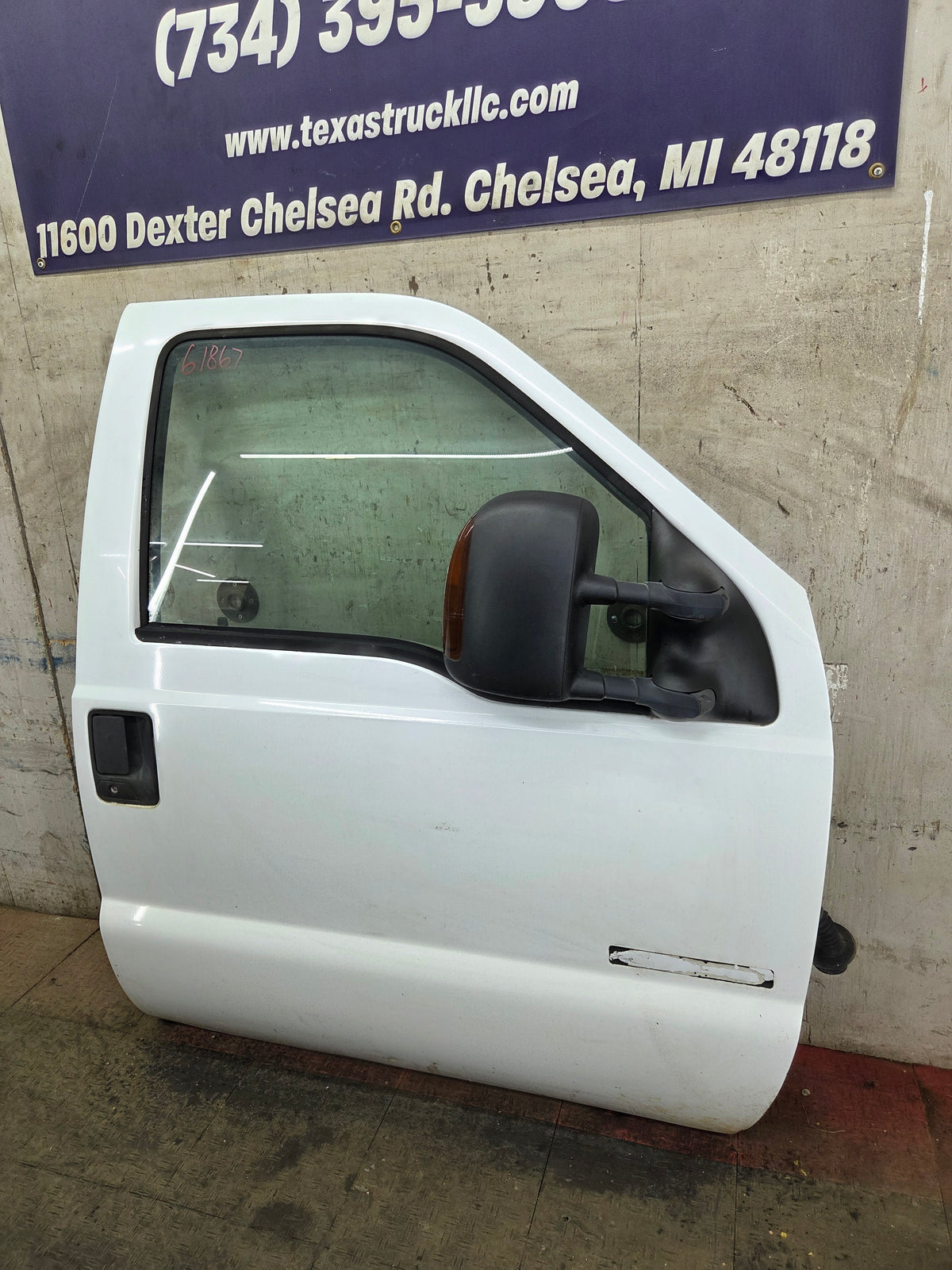 1999-2007 Ford Super Duty RH Passenger Side Front Door F250 F350 F450 F550