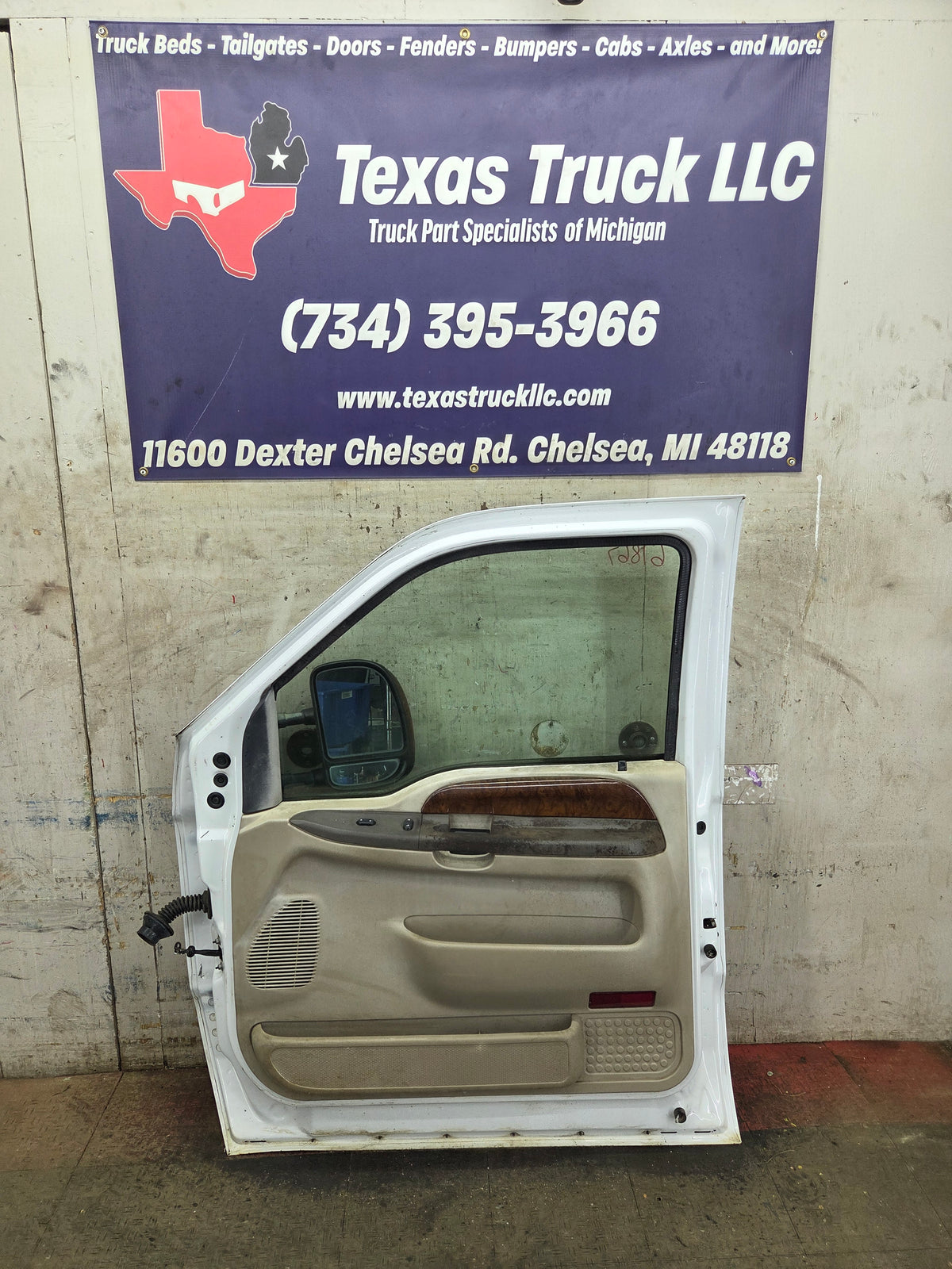 1999-2007 Ford Super Duty RH Passenger Side Front Door F250 F350 F450 F550