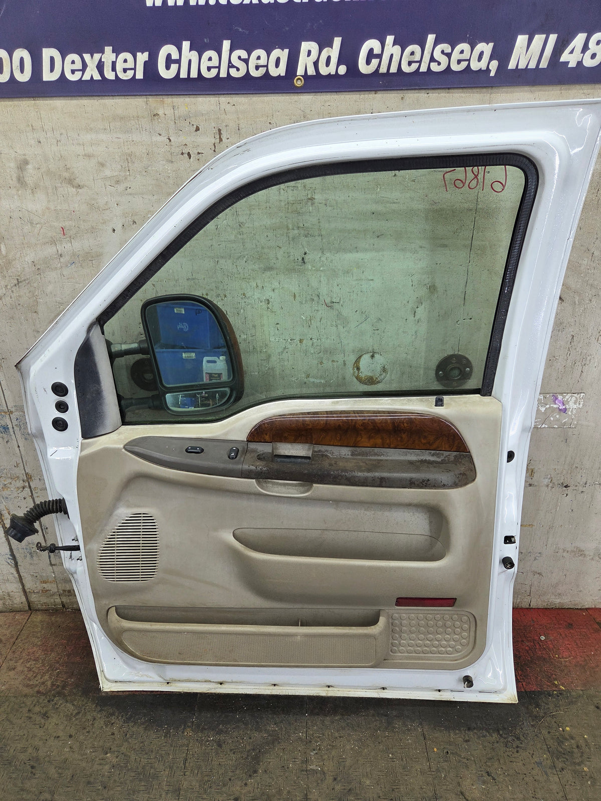1999-2007 Ford Super Duty RH Passenger Side Front Door F250 F350 F450 F550