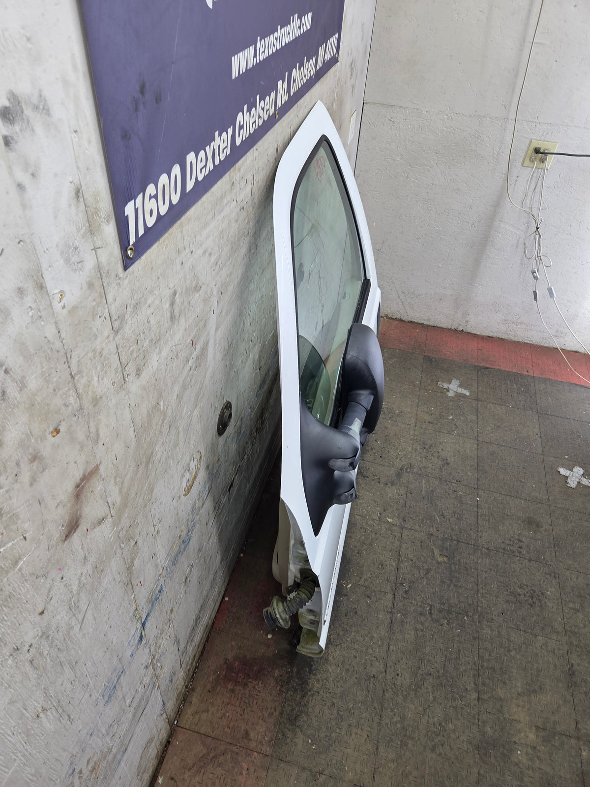 1999-2007 Ford Super Duty LH Driver Side Front Door F250 F350 F450 F550
