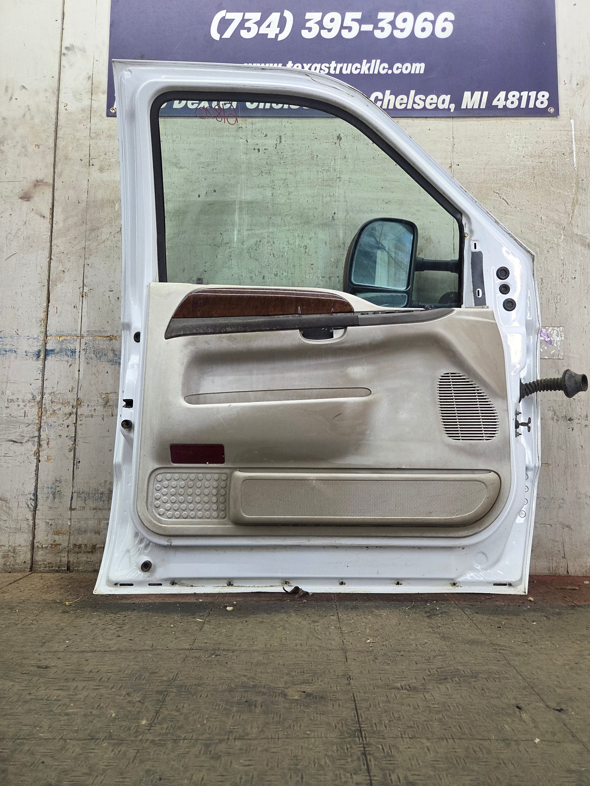 1999-2007 Ford Super Duty LH Driver Side Front Door F250 F350 F450 F550