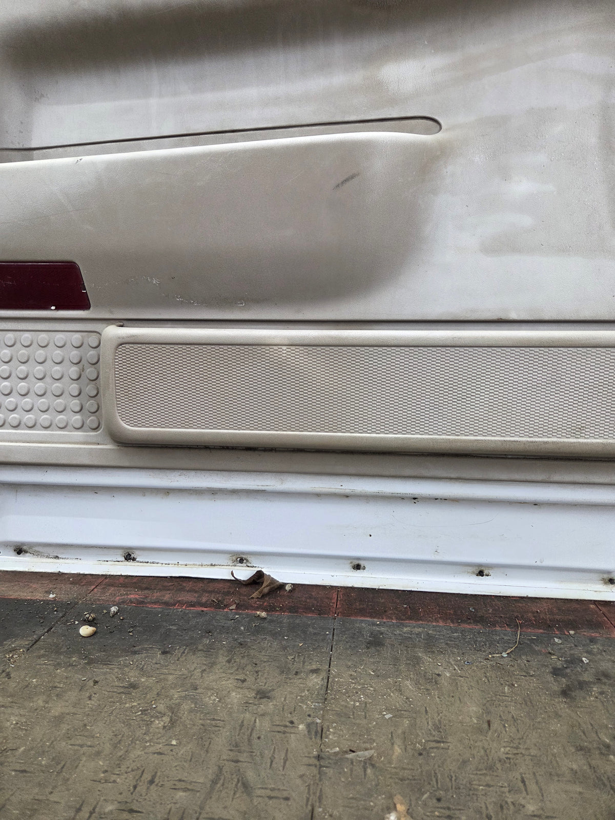 1999-2007 Ford Super Duty LH Driver Side Front Door F250 F350 F450 F550