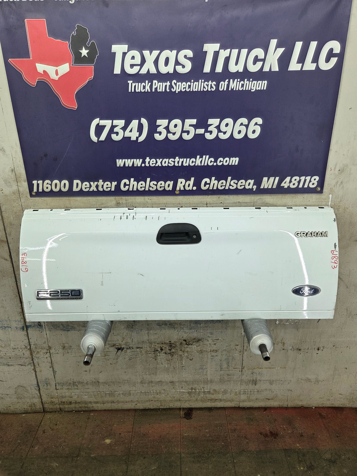 1997-2003 F150 / 1999-2007 Ford F250 F350 F450 F550 Super Duty Tailgate