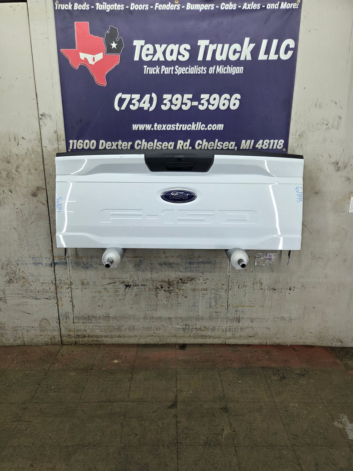 2021-2025 Ford F150 Tailgate - Oxford White