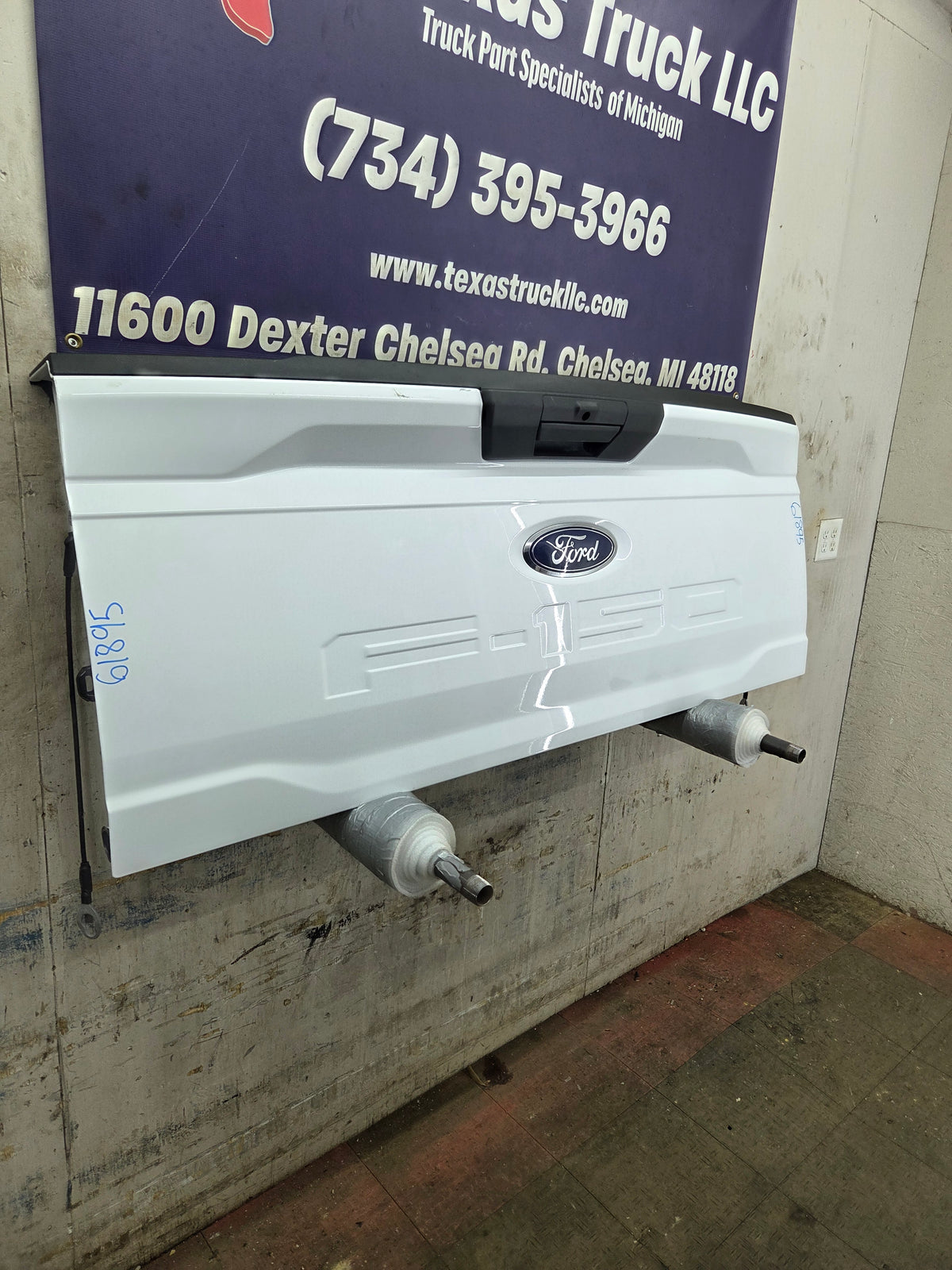 2021-2025 Ford F150 Tailgate - Oxford White