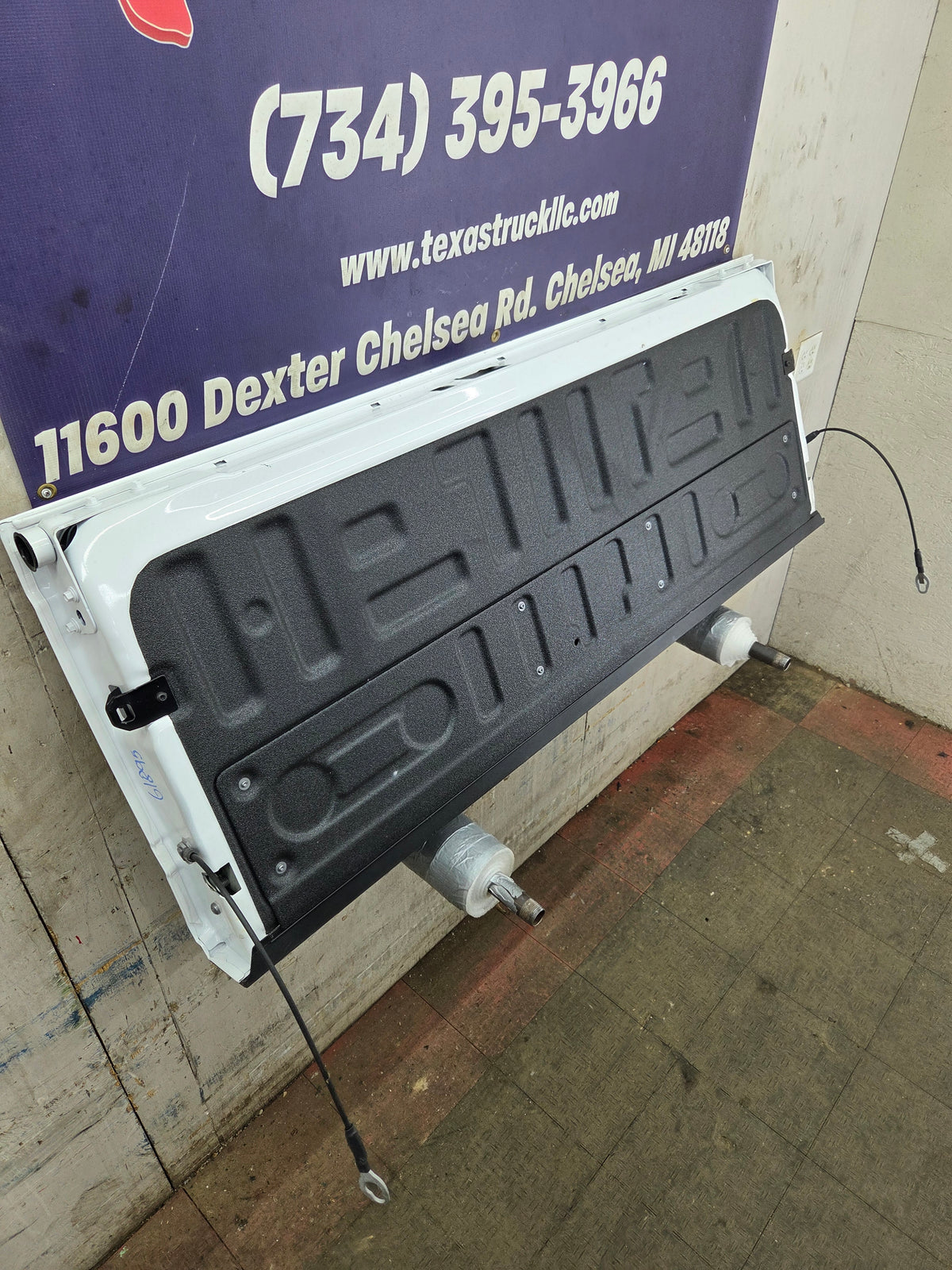 2021-2025 Ford F150 Tailgate - Oxford White