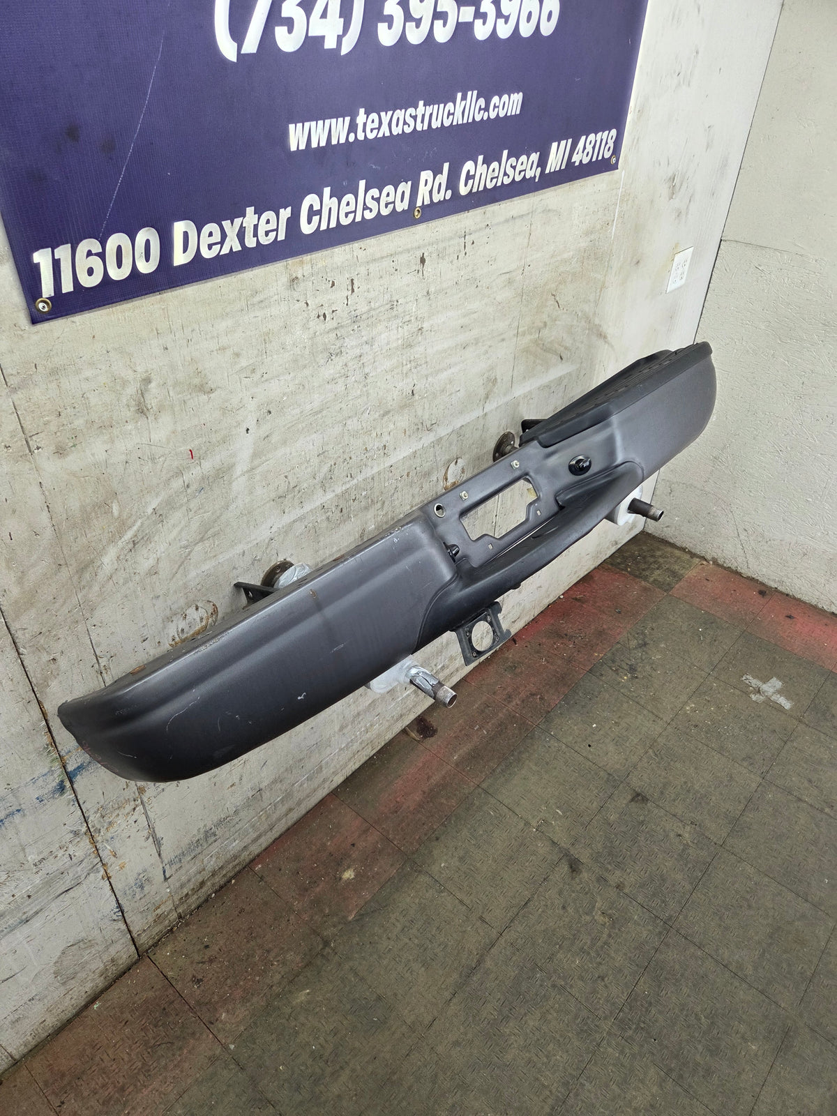 1999-2007 Ford Super Duty F250 F350 F450 F550 Rear Bumper