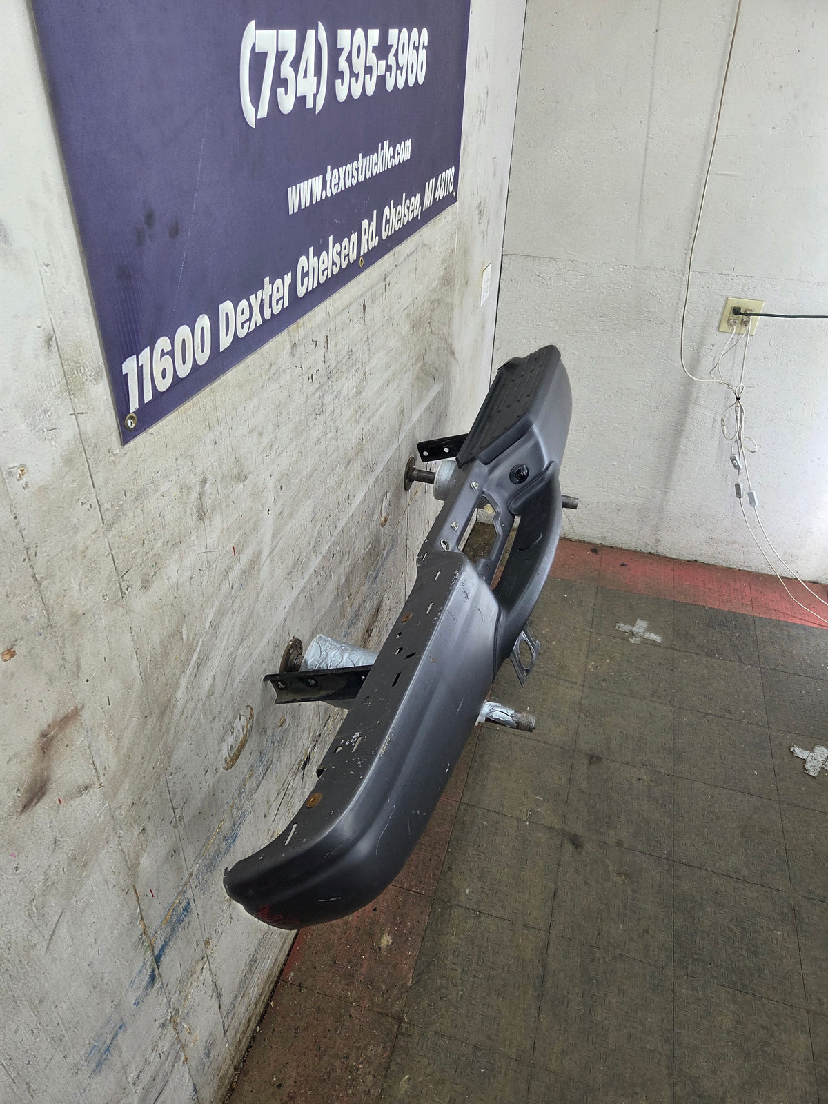1999-2007 Ford Super Duty F250 F350 F450 F550 Rear Bumper