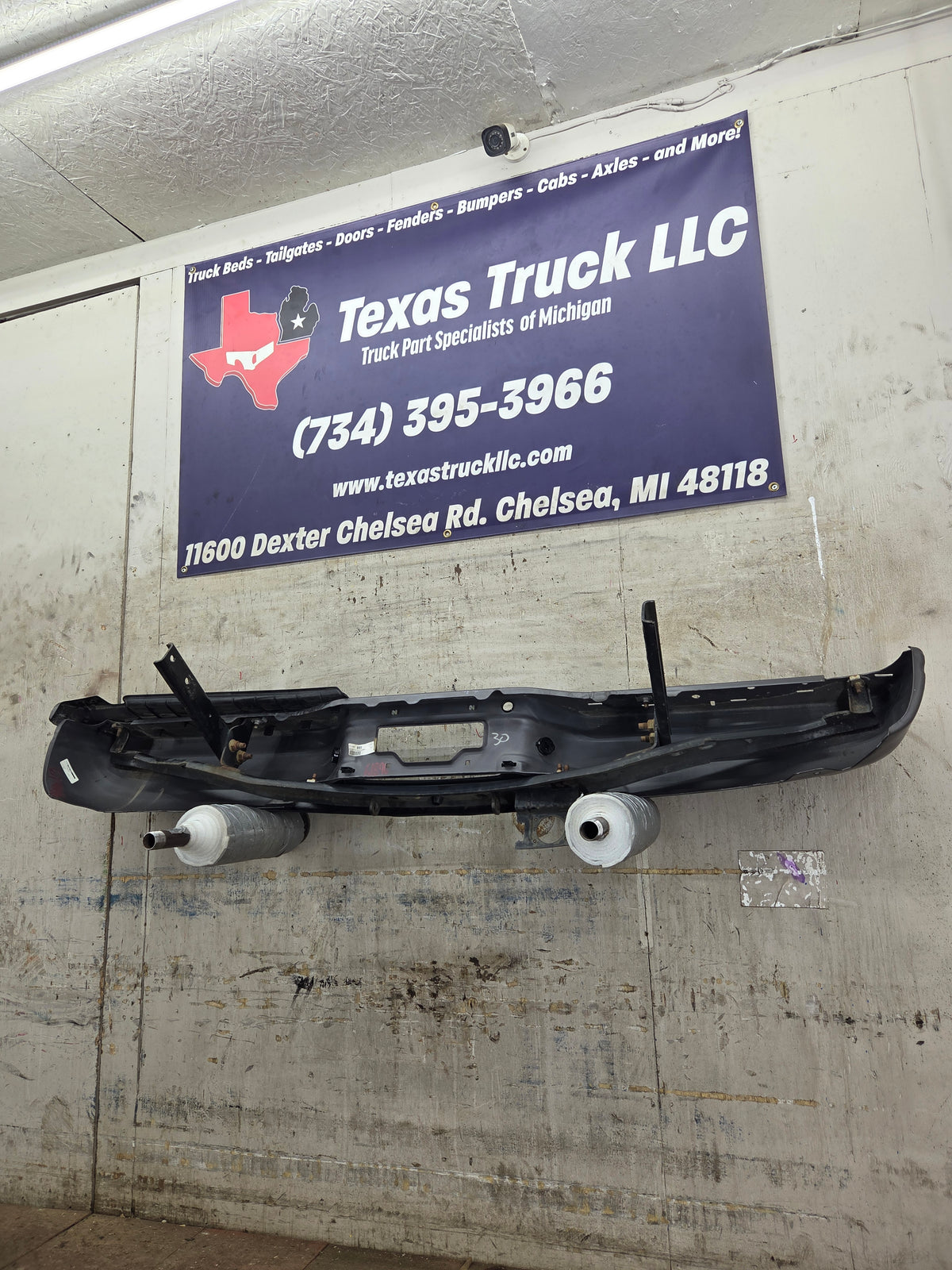 1999-2007 Ford Super Duty F250 F350 F450 F550 Rear Bumper