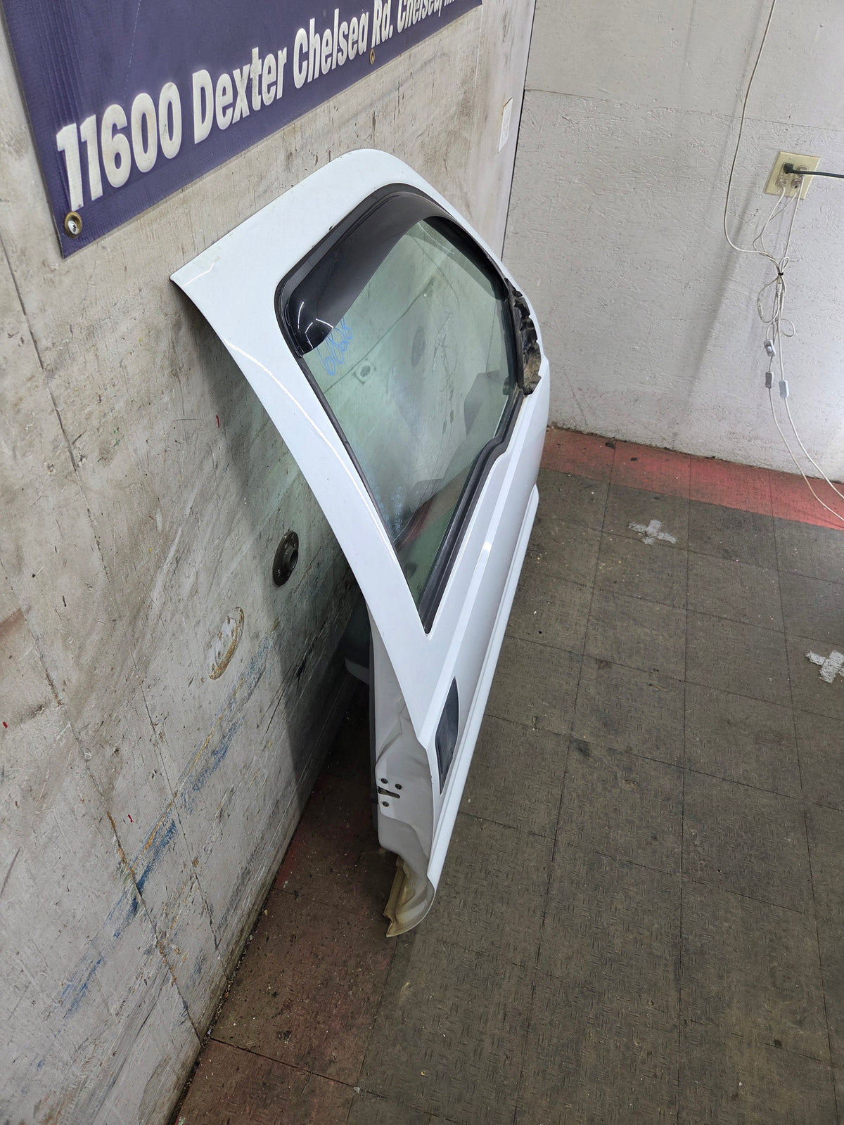 2012-2016 Ford Super Duty RH Passenger Side Front Door F250 F350 F450 F550