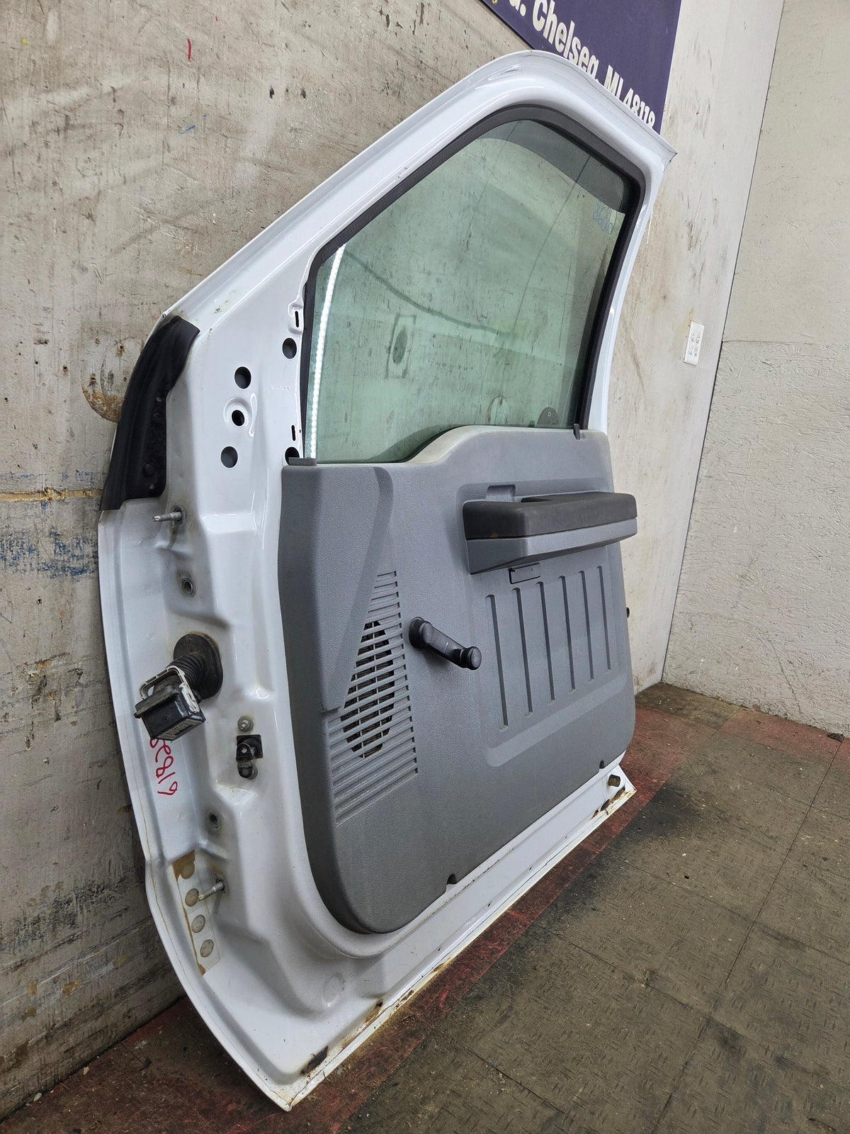 2012-2016 Ford Super Duty RH Passenger Side Front Door F250 F350 F450 F550