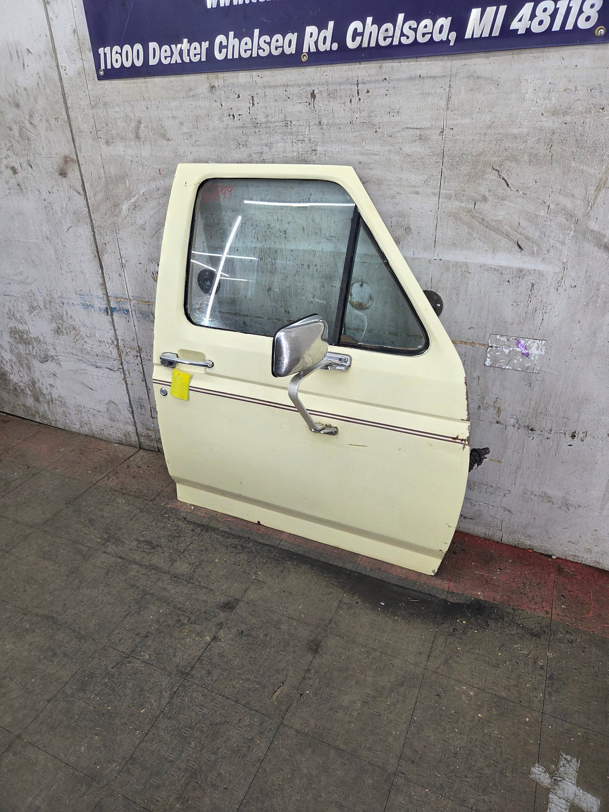 1980-1986 Ford F Series F250 F350 F450 F550 Passenger Side Front Door RH