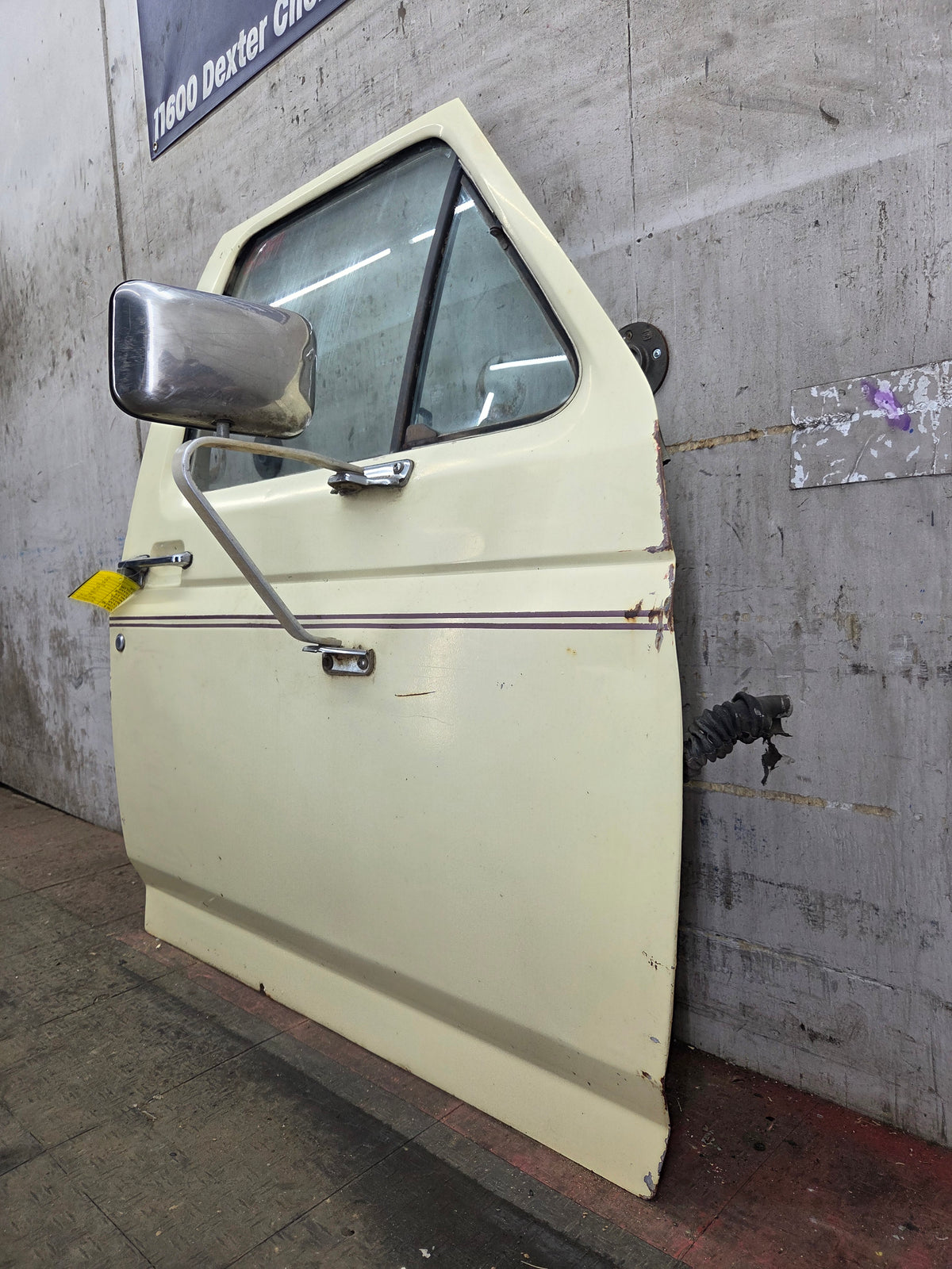 1980-1986 Ford F Series F250 F350 F450 F550 Passenger Side Front Door RH