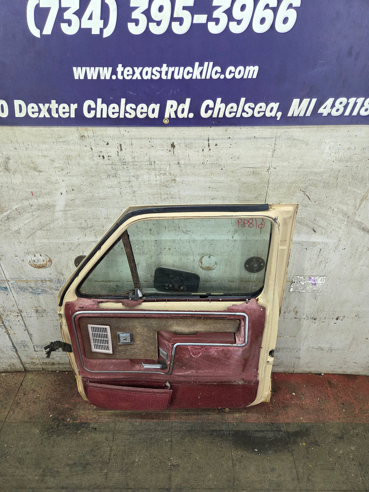 1980-1986 Ford F Series F250 F350 F450 F550 Passenger Side Front Door RH