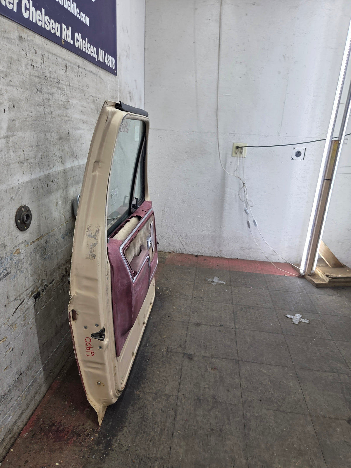 1980-1986 Ford F100 F150 F250 F350 LH Driver Side Front Door