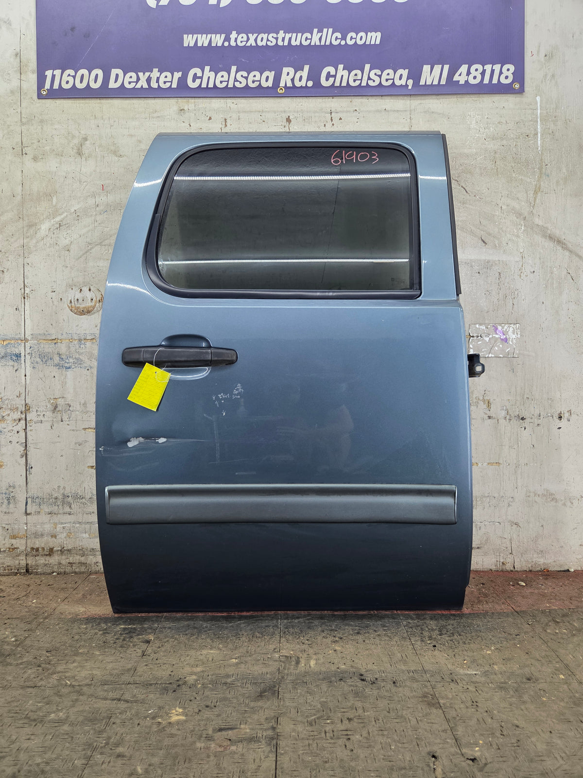 2007-2013 Chevrolet Silverado / GMC Sierra 1500 2500 3500 HD Crew Cab RH Passenger Rear Door