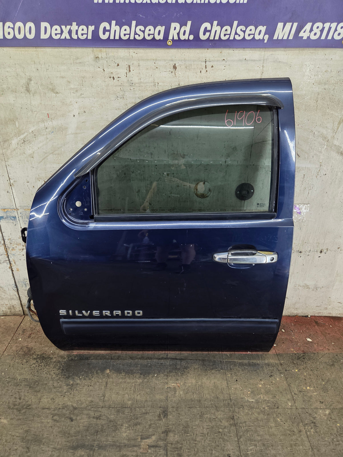 2007-2013 Chevrolet Silverado 1500 2500 3500 HD LH Front Driver Side Door