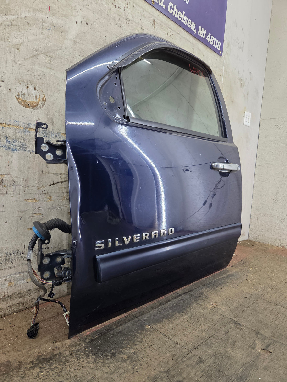 2007-2013 Chevrolet Silverado 1500 2500 3500 HD LH Front Driver Side Door