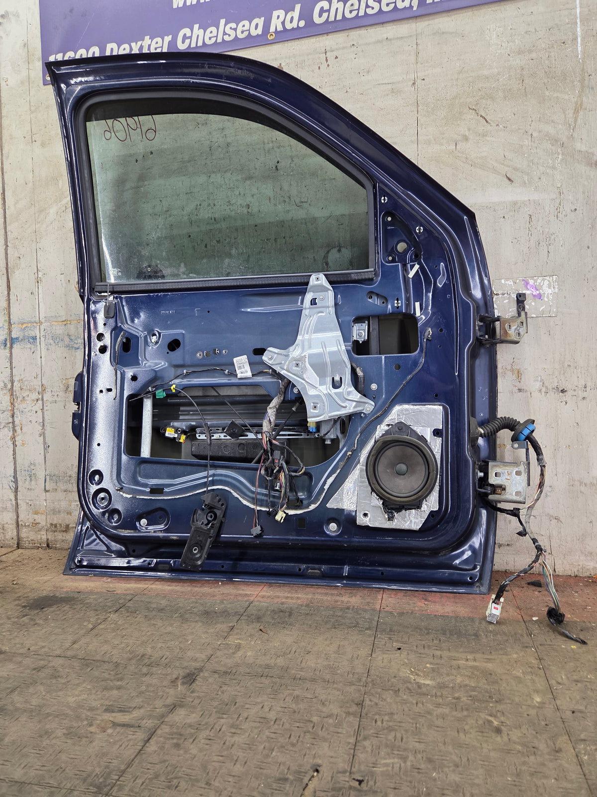2007-2013 Chevrolet Silverado 1500 2500 3500 HD LH Front Driver Side Door