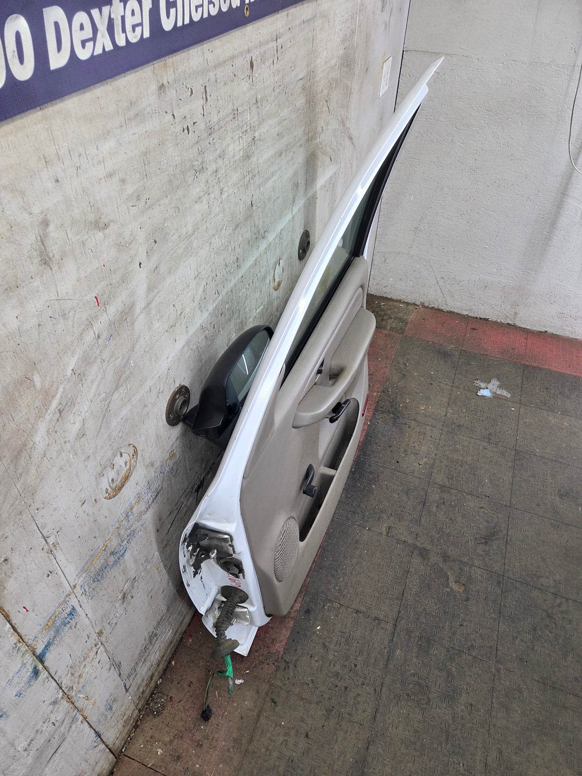 1999-2006 Chevrolet Silverado / GMC Sierra 1500 2500 3500 HD Front Passenger side Door RH