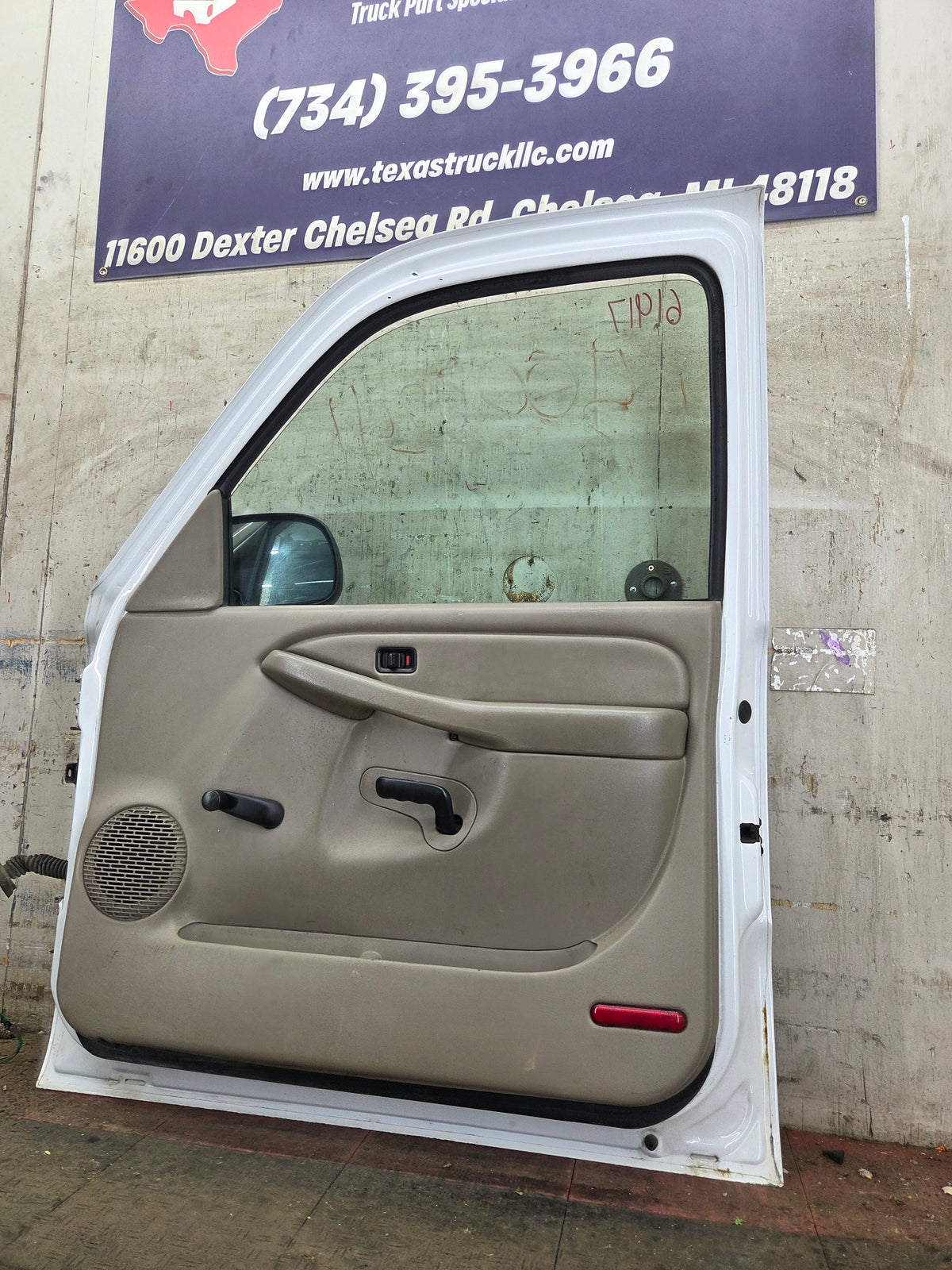 1999-2006 Chevrolet Silverado / GMC Sierra 1500 2500 3500 HD Front Passenger side Door RH