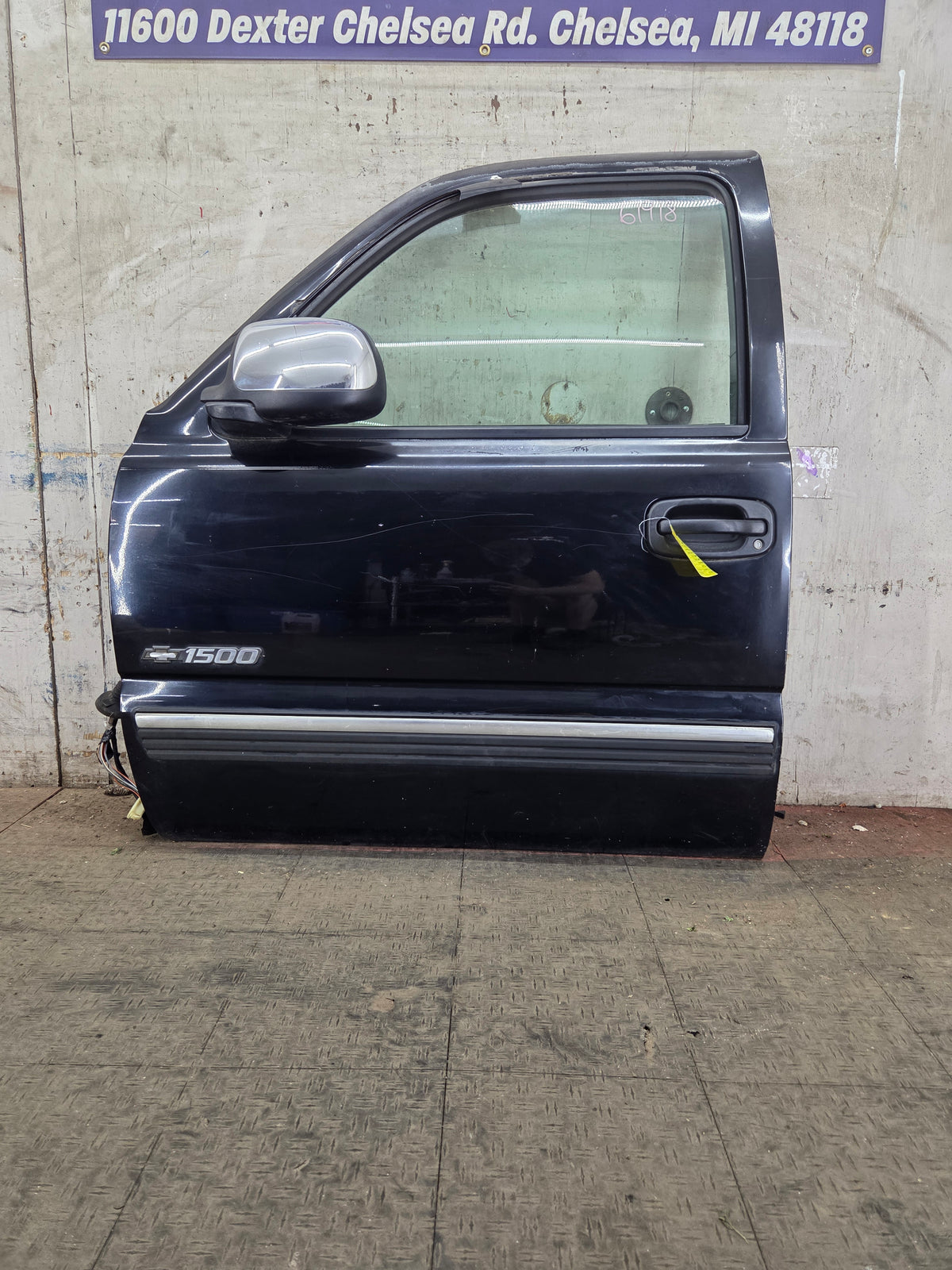 1999-2006 Chevrolet Silverado / GMC Sierra 1500 2500 3500 HD Front Driver Side Door LH