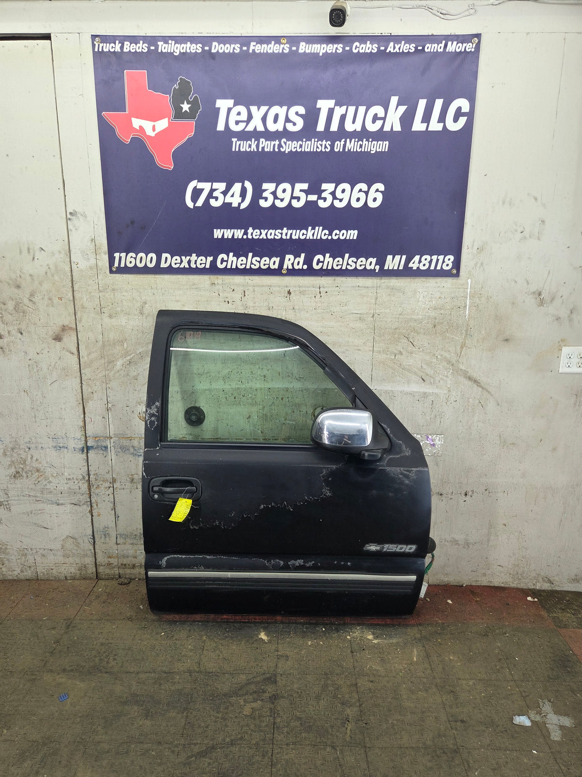 1999-2006 Chevrolet Silverado / GMC Sierra 1500 2500 3500 HD Front Passenger side Door RH