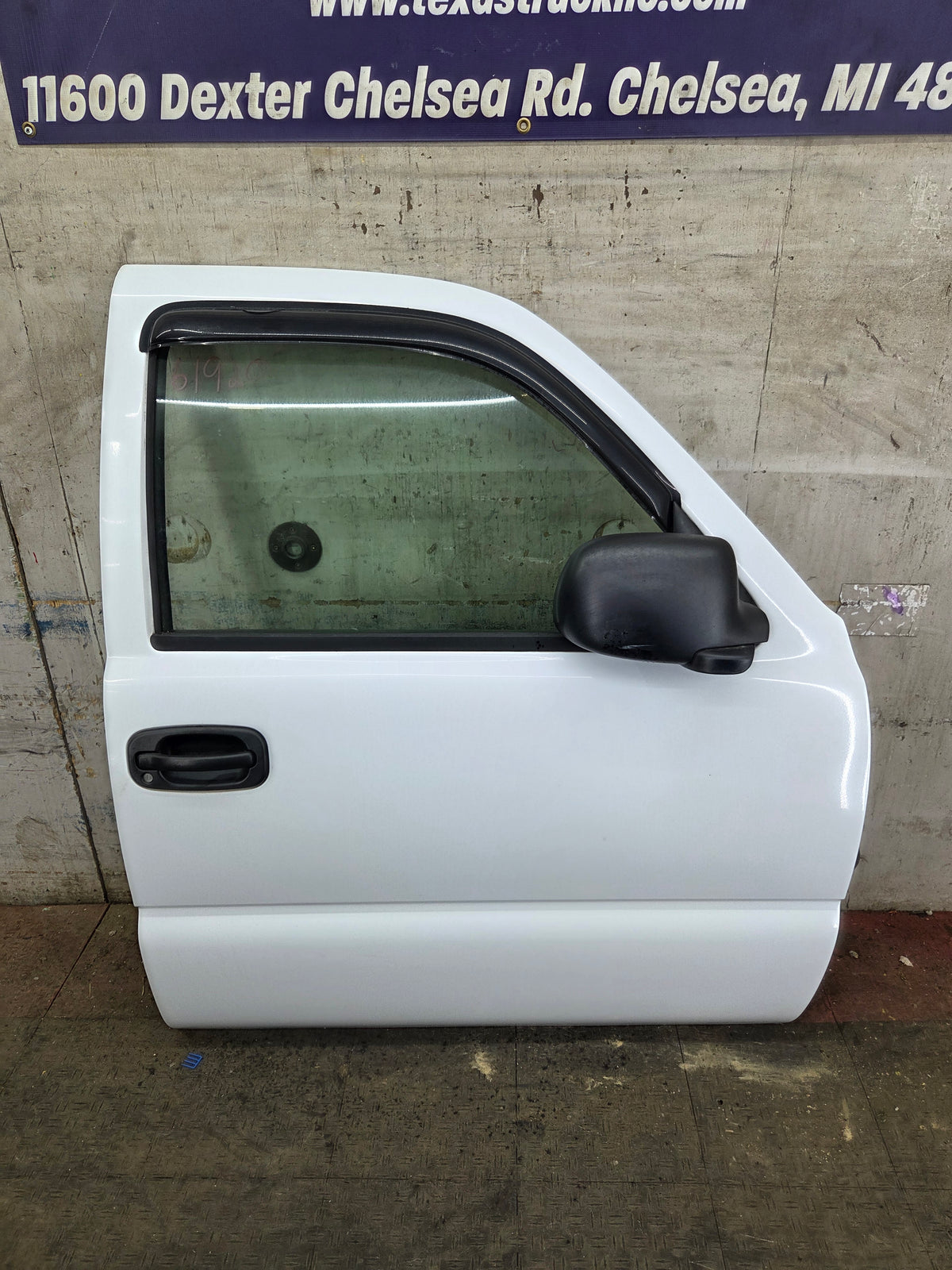 1999-2006 Chevrolet Silverado / GMC Sierra 1500 2500 3500 HD Front Passenger side Door RH