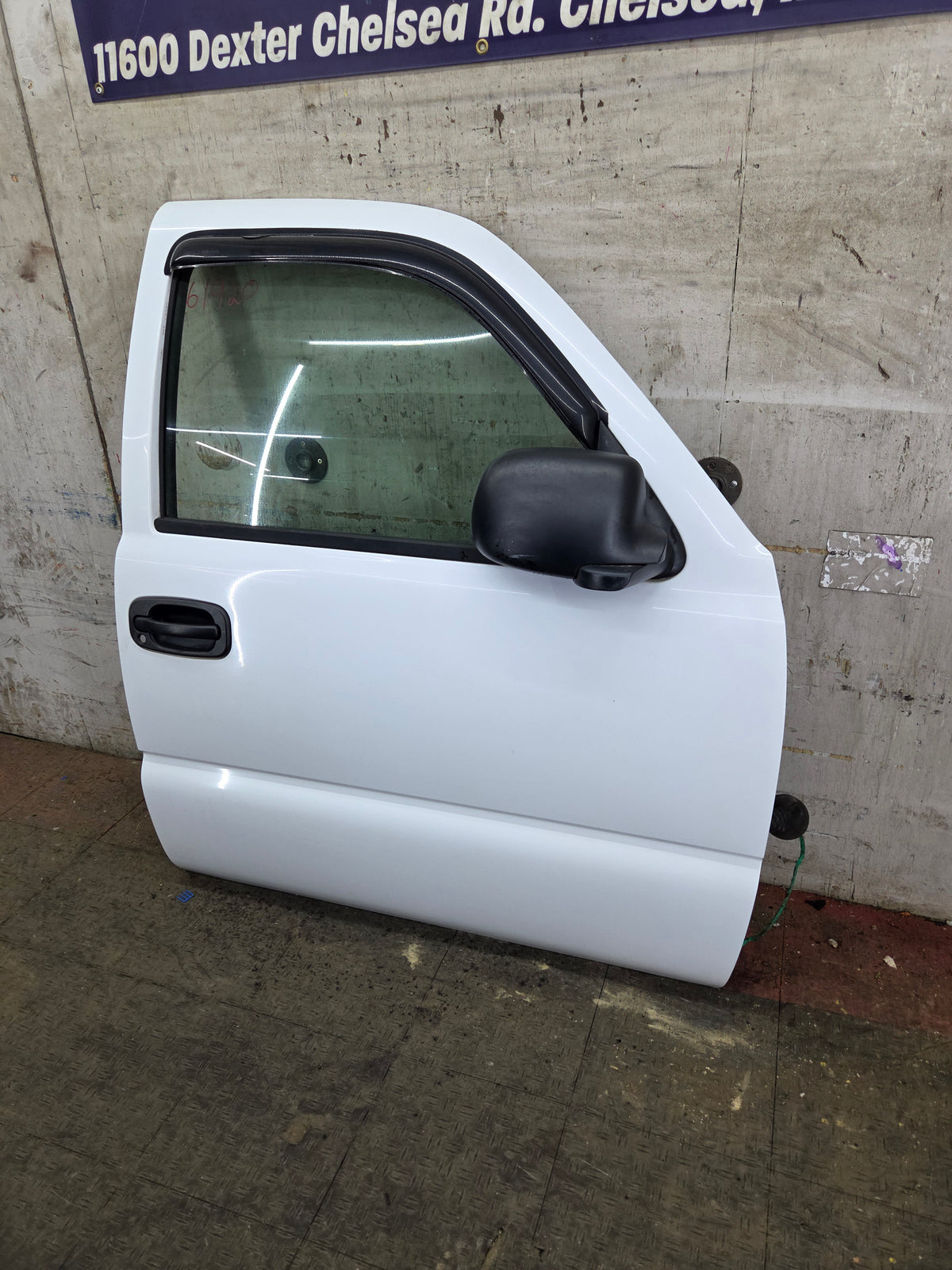 1999-2006 Chevrolet Silverado / GMC Sierra 1500 2500 3500 HD Front Passenger side Door RH