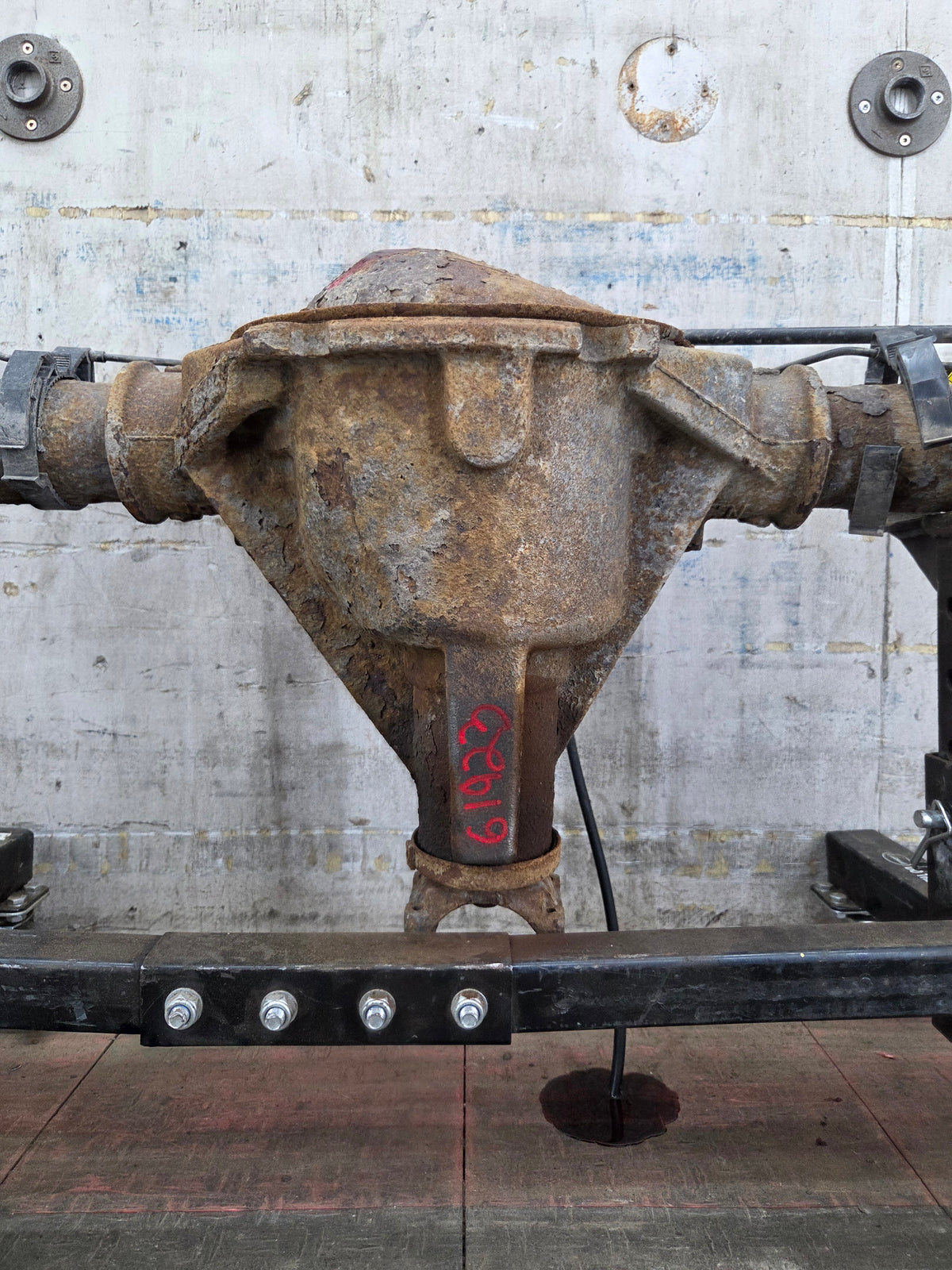 1999-2006 Chevrolet Silverado GMC Sierra 1500 3.23 Rear Axle