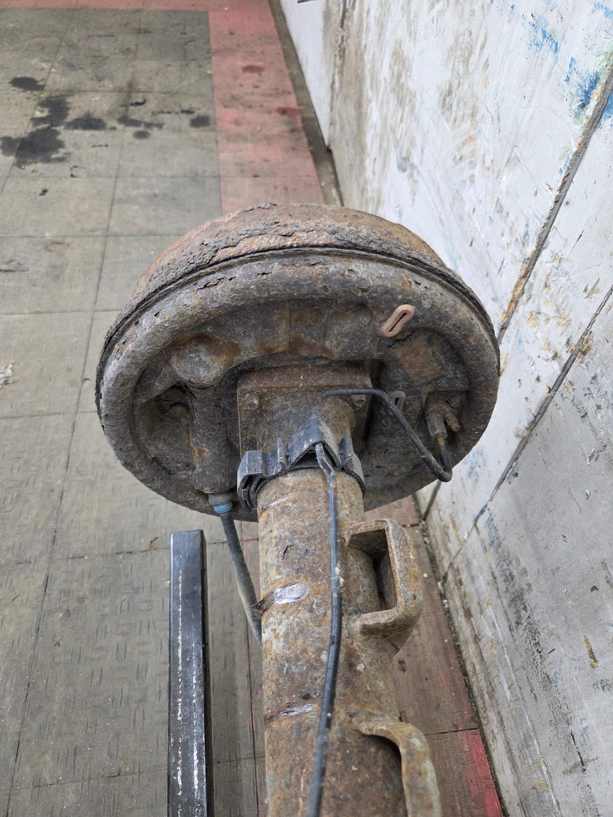1999-2006 Chevrolet Silverado GMC Sierra 1500 3.23 Rear Axle