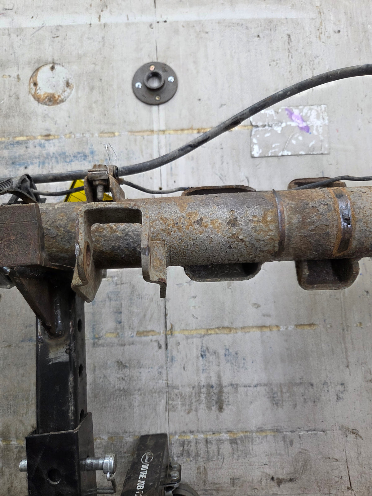 1999-2006 Chevrolet Silverado GMC Sierra 1500 3.23 Rear Axle