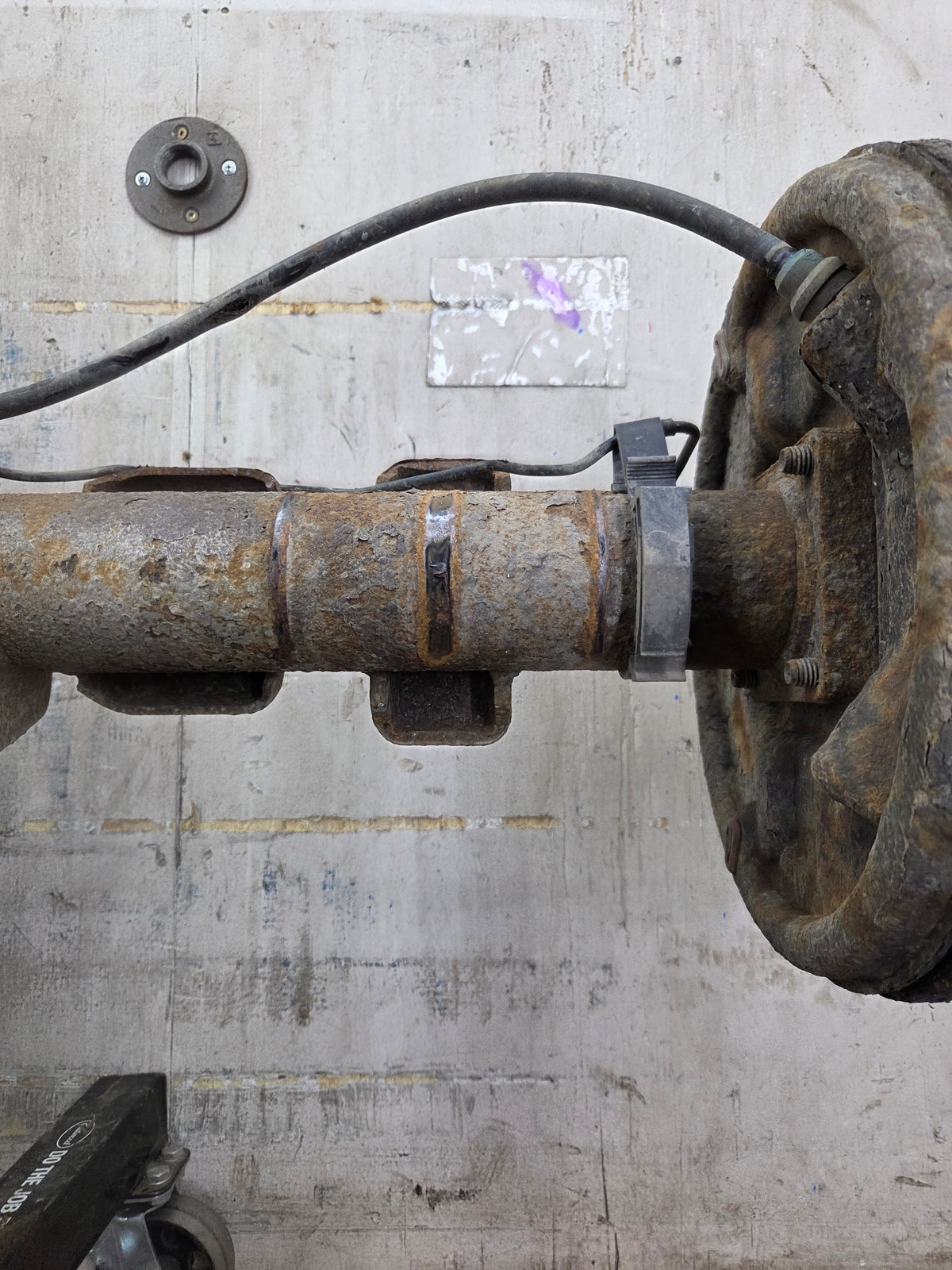1999-2006 Chevrolet Silverado GMC Sierra 1500 3.23 Rear Axle