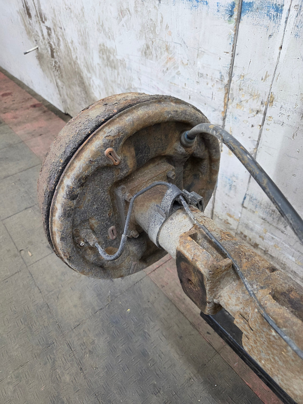 1999-2006 Chevrolet Silverado GMC Sierra 1500 3.23 Rear Axle