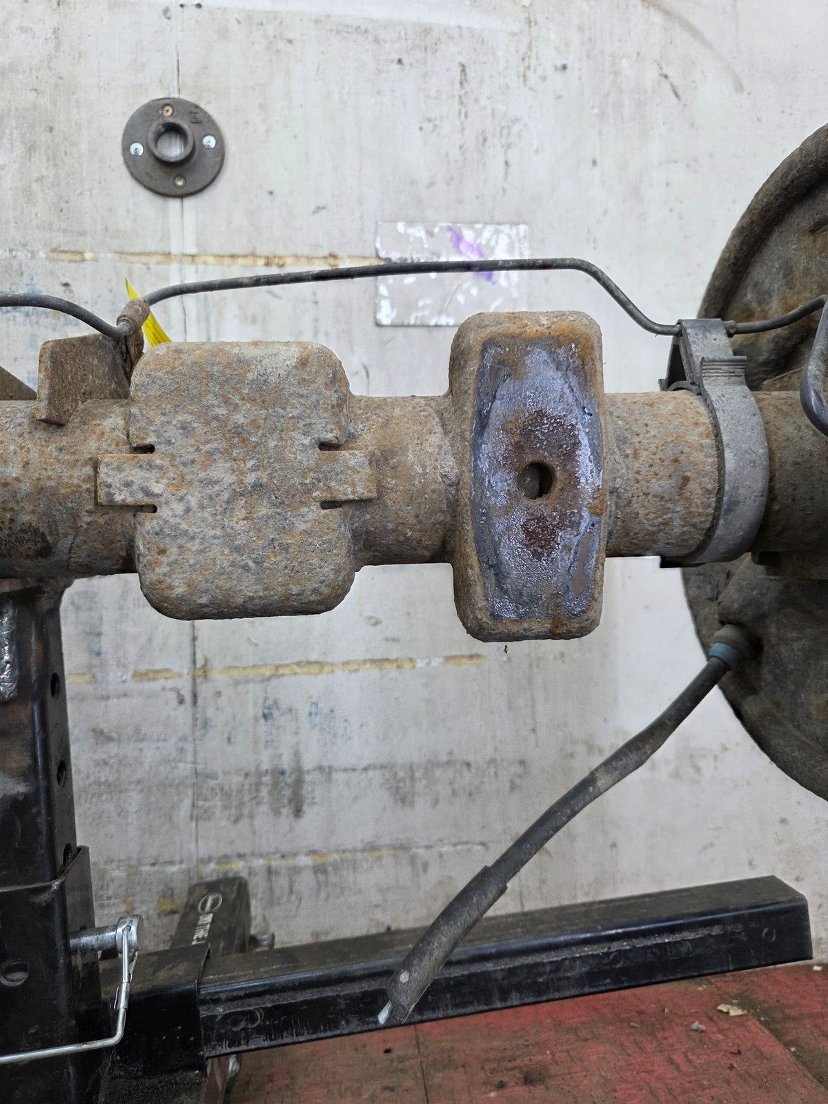 1999-2006 Chevrolet Silverado GMC Sierra 1500 3.23 Rear Axle