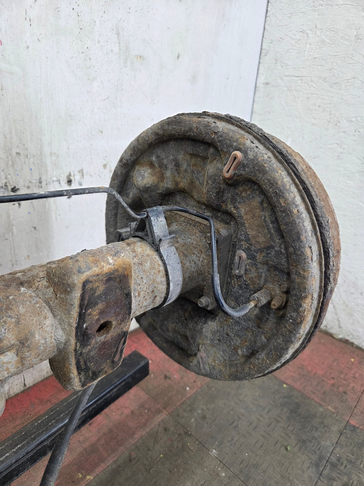 1999-2006 Chevrolet Silverado GMC Sierra 1500 3.23 Rear Axle