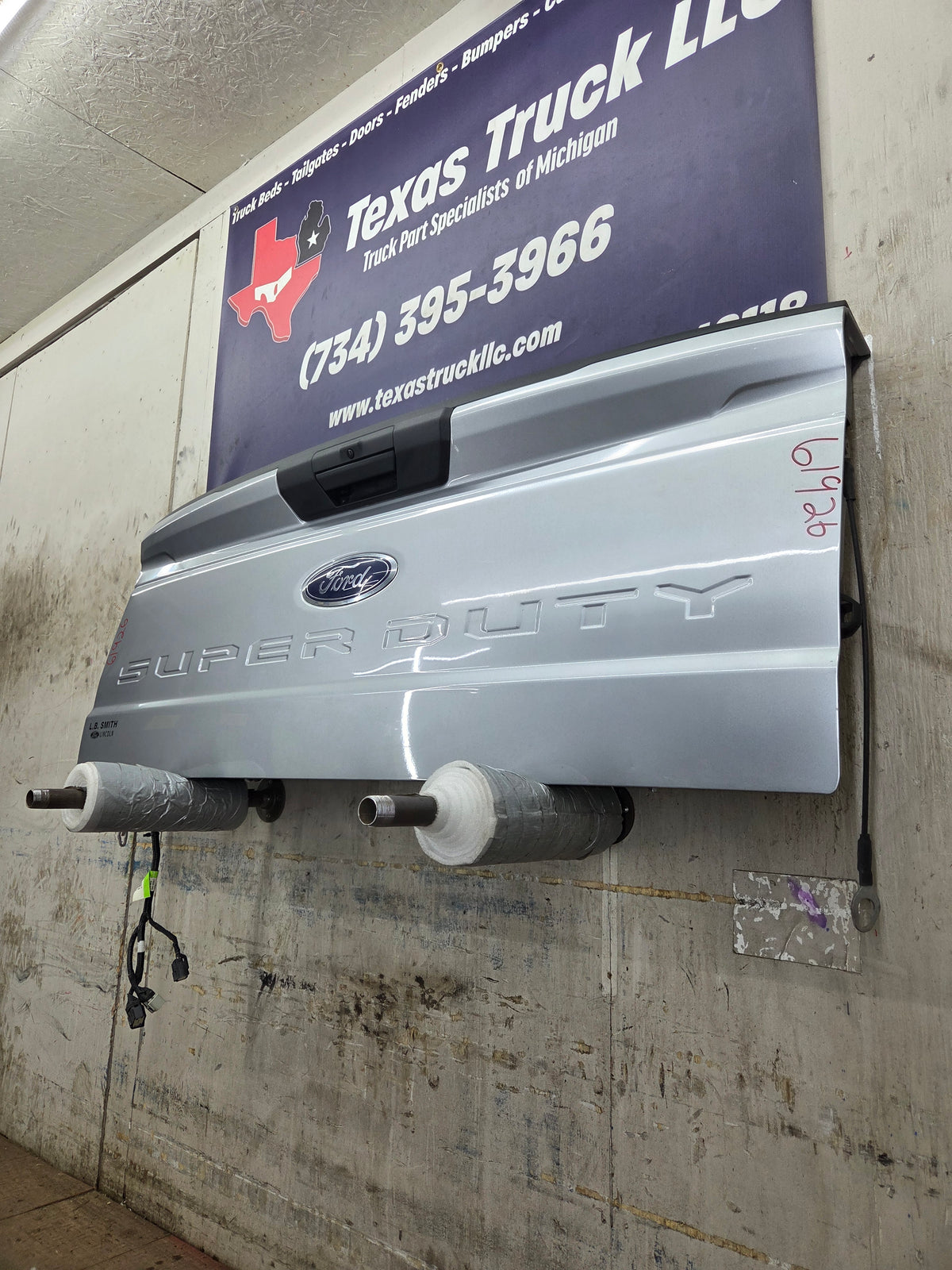 2023-2025 Ford F250 F350 F450 F550 Super Duty Tailgate