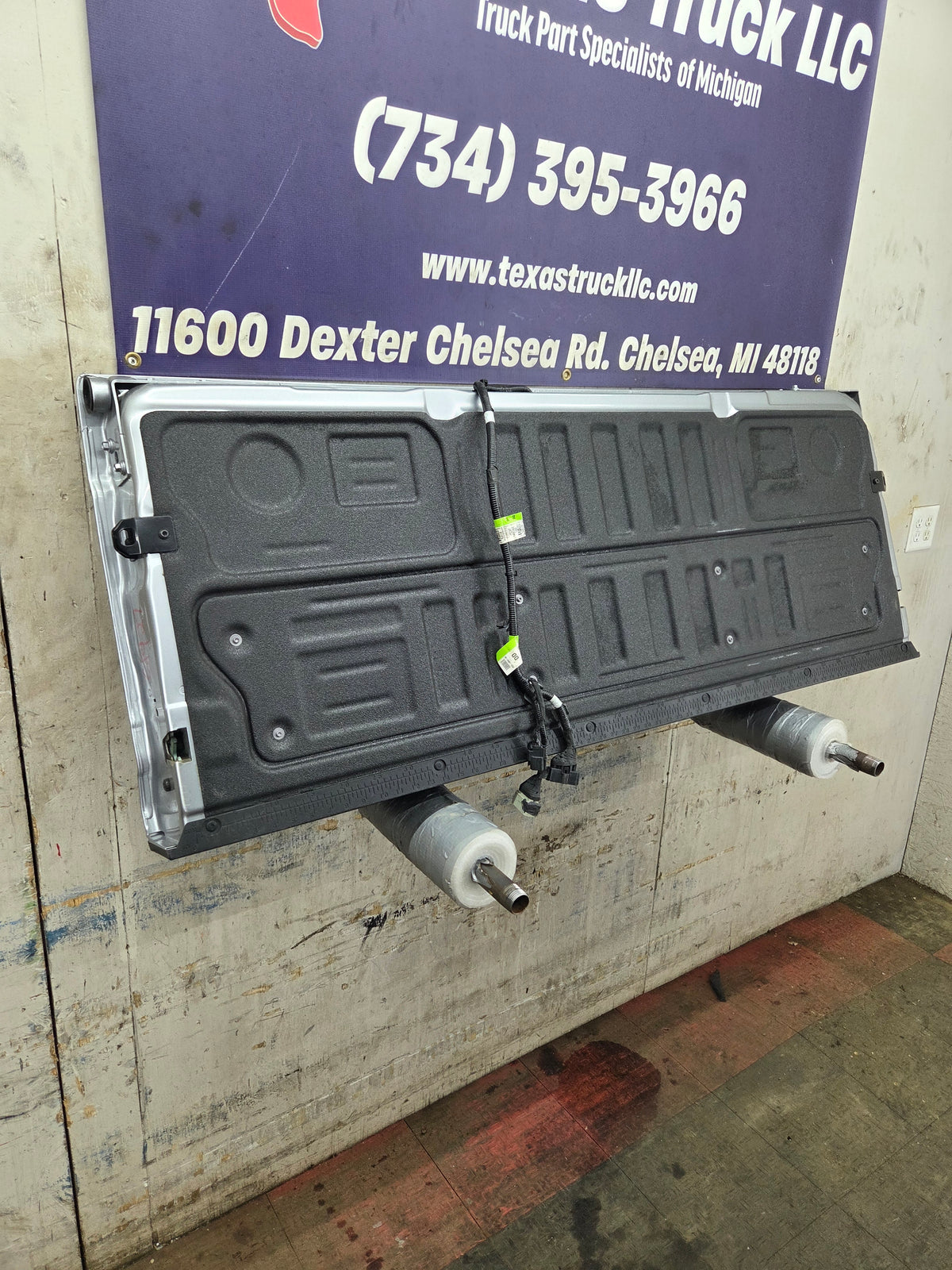 2023-2025 Ford F250 F350 F450 F550 Super Duty Tailgate