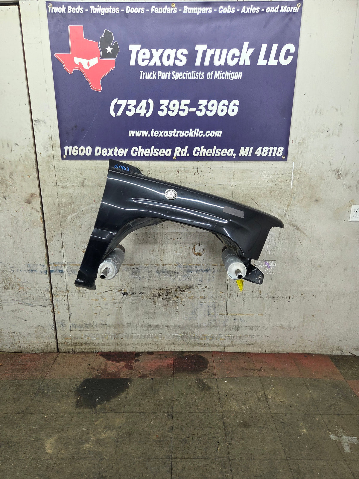 1999-2002 Chevrolet Silverado / Tahoe / Suburban 1500 2500 3500 HD Passenger Front Fender
