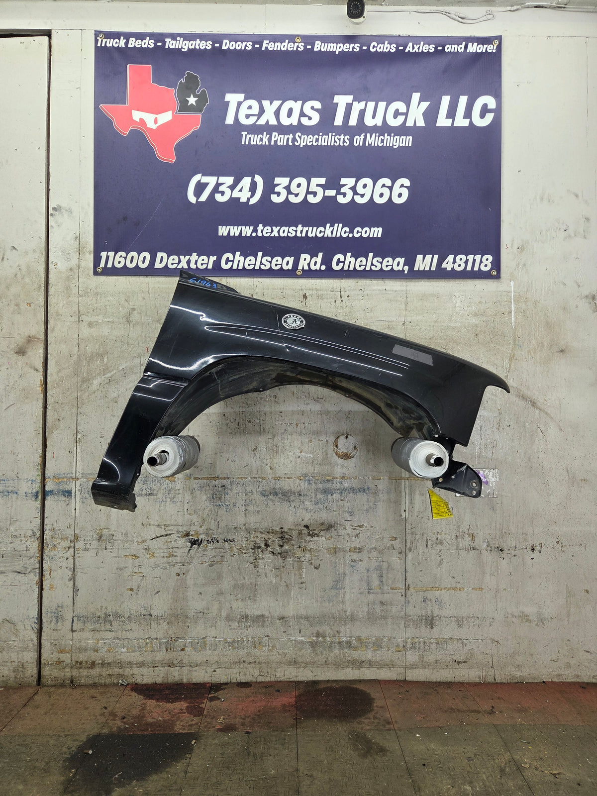 1999-2002 Chevrolet Silverado / Tahoe / Suburban 1500 2500 3500 HD Passenger Front Fender