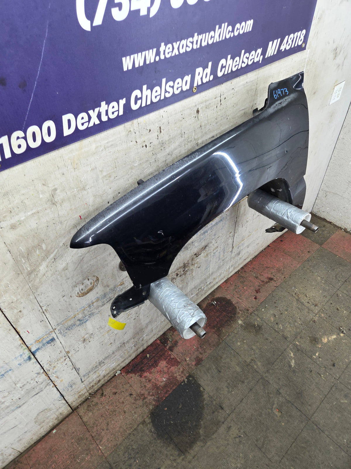 1999-2002 Chevrolet Silverado / Tahoe / Suburban 1500 2500 3500 HD LH Driver Side Front Fender