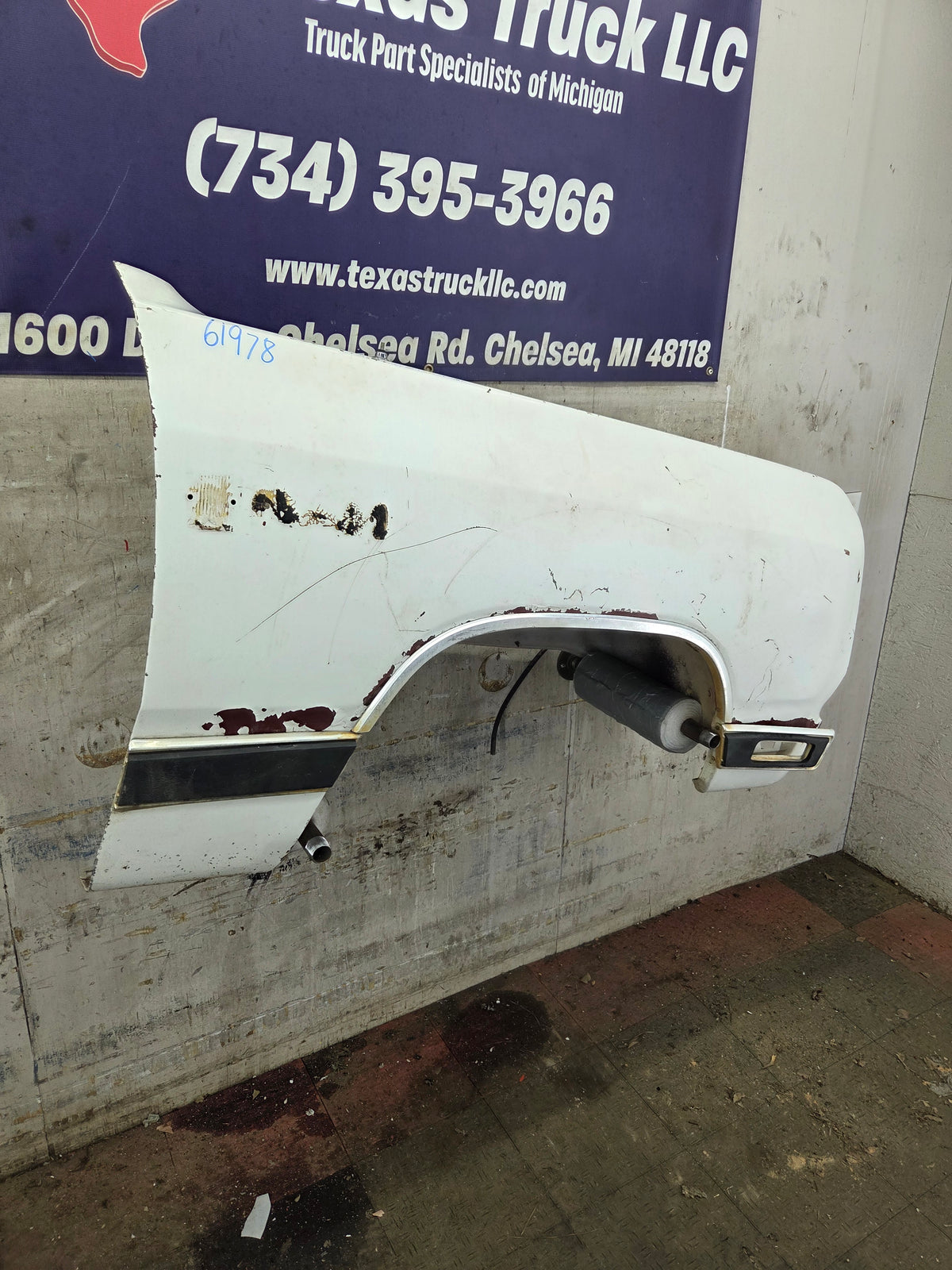 1981-1993 Dodge Ram 1st Gen RH Passenger Side Front Fender W150 W250 W350 D150 D250 D350 Ramcharger