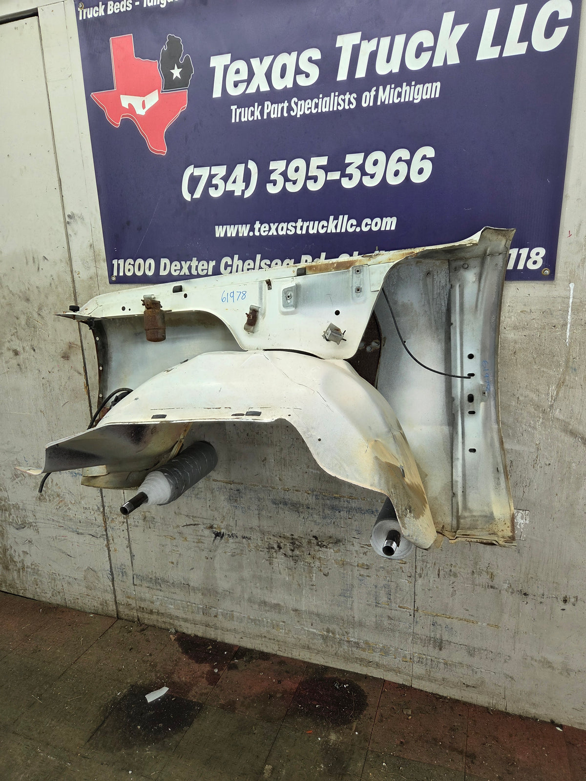 1981-1993 Dodge Ram 1st Gen RH Passenger Side Front Fender W150 W250 W350 D150 D250 D350 Ramcharger