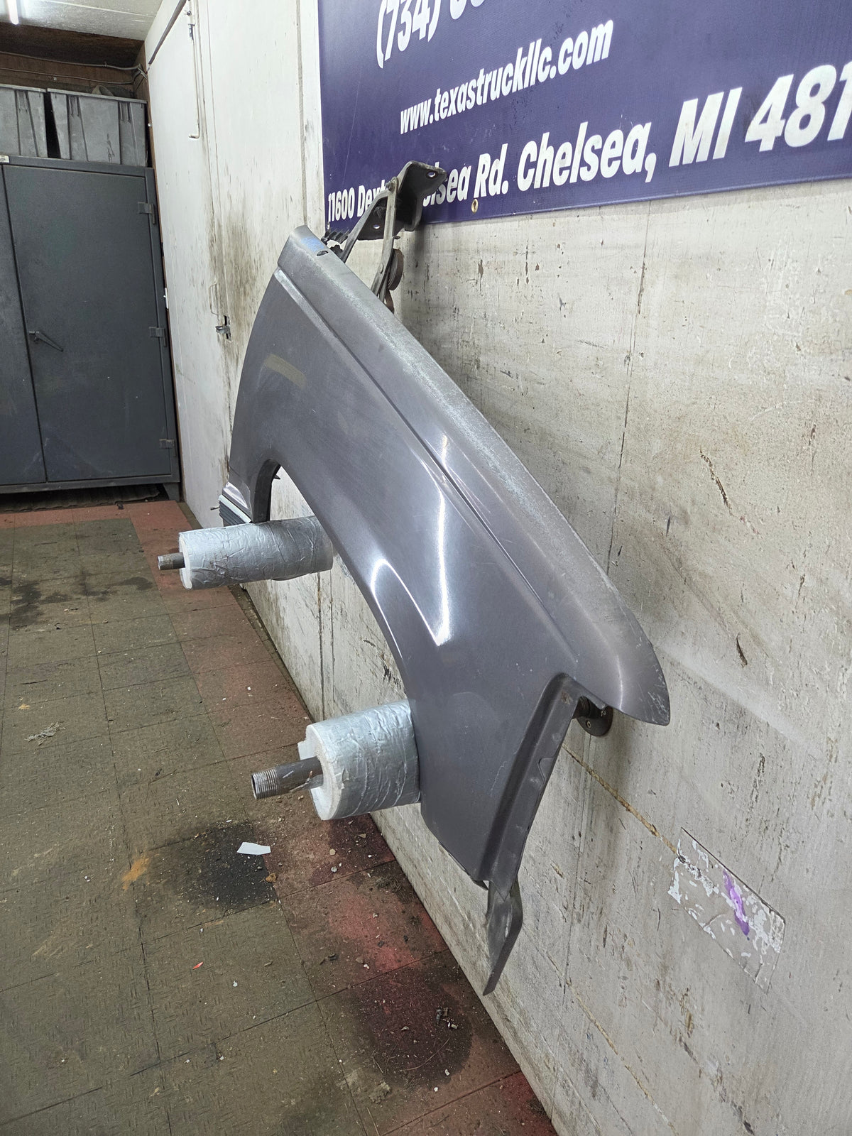 1988-1998 Chevrolet / GMC 1500 2500 3500 Right Hand Passenger Side Front Fender