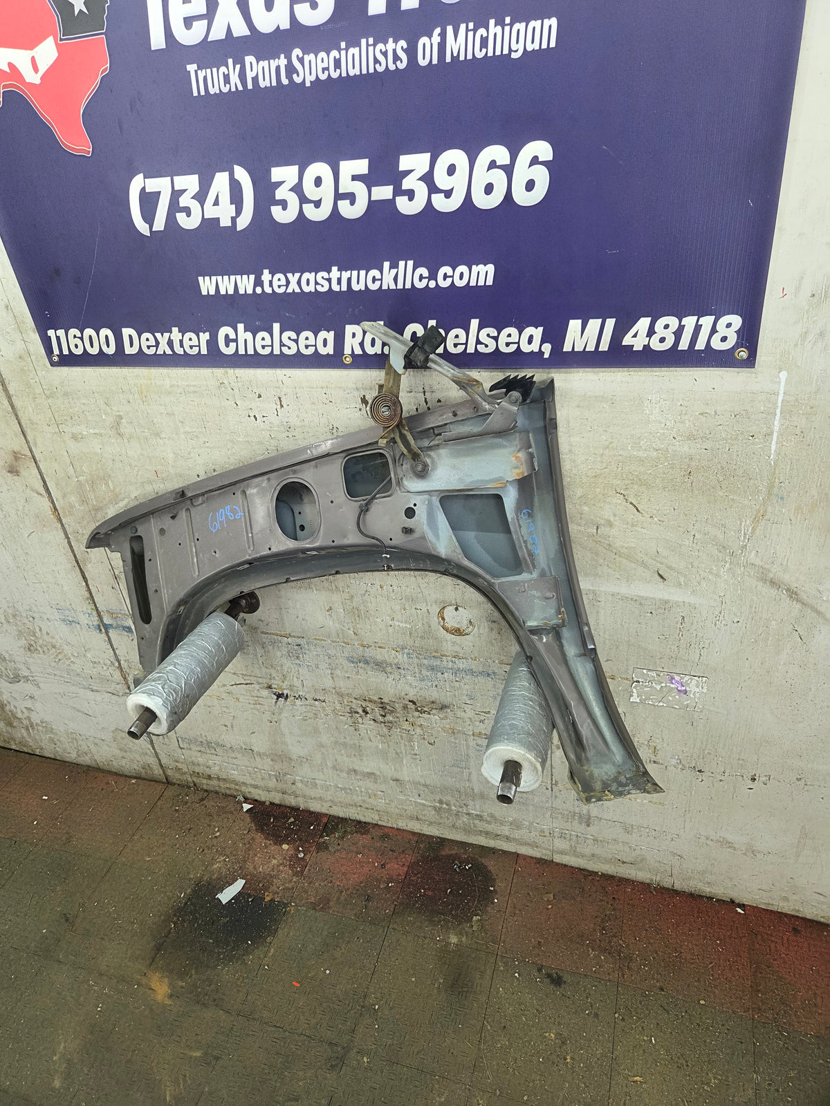 1988-1998 Chevrolet / GMC 1500 2500 3500 Right Hand Passenger Side Front Fender