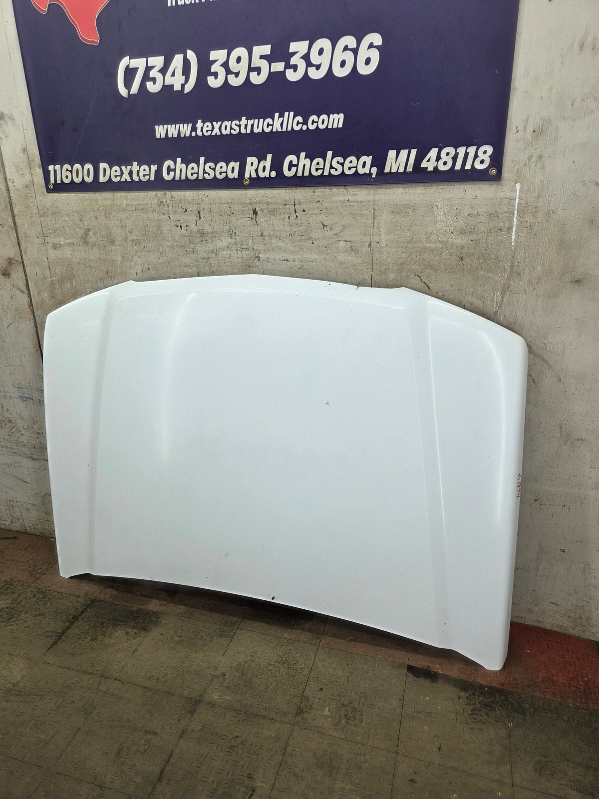 2003-2006 Chevrolet Silverado 1500 2500 'Cateye' Hood