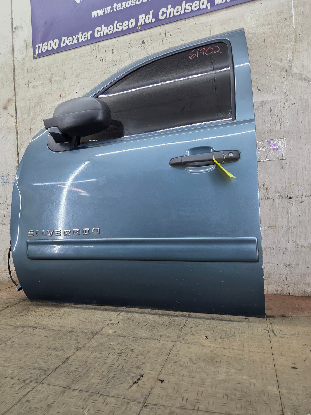 2007-2013 Chevrolet Silverado / GMC Sierra 1500 2500 3500 HD LH Front Driver Side Door
